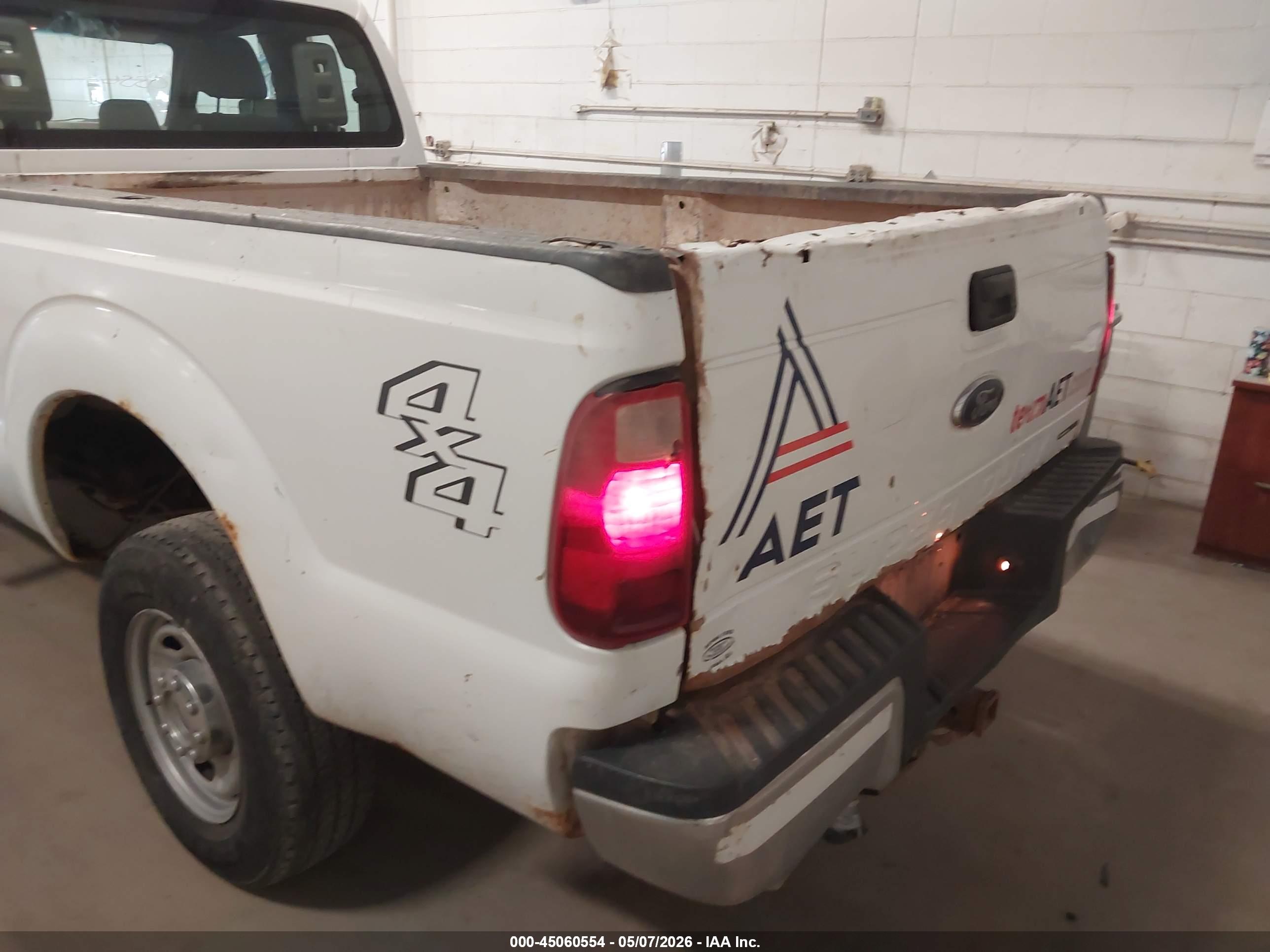FORD F-250 image 6