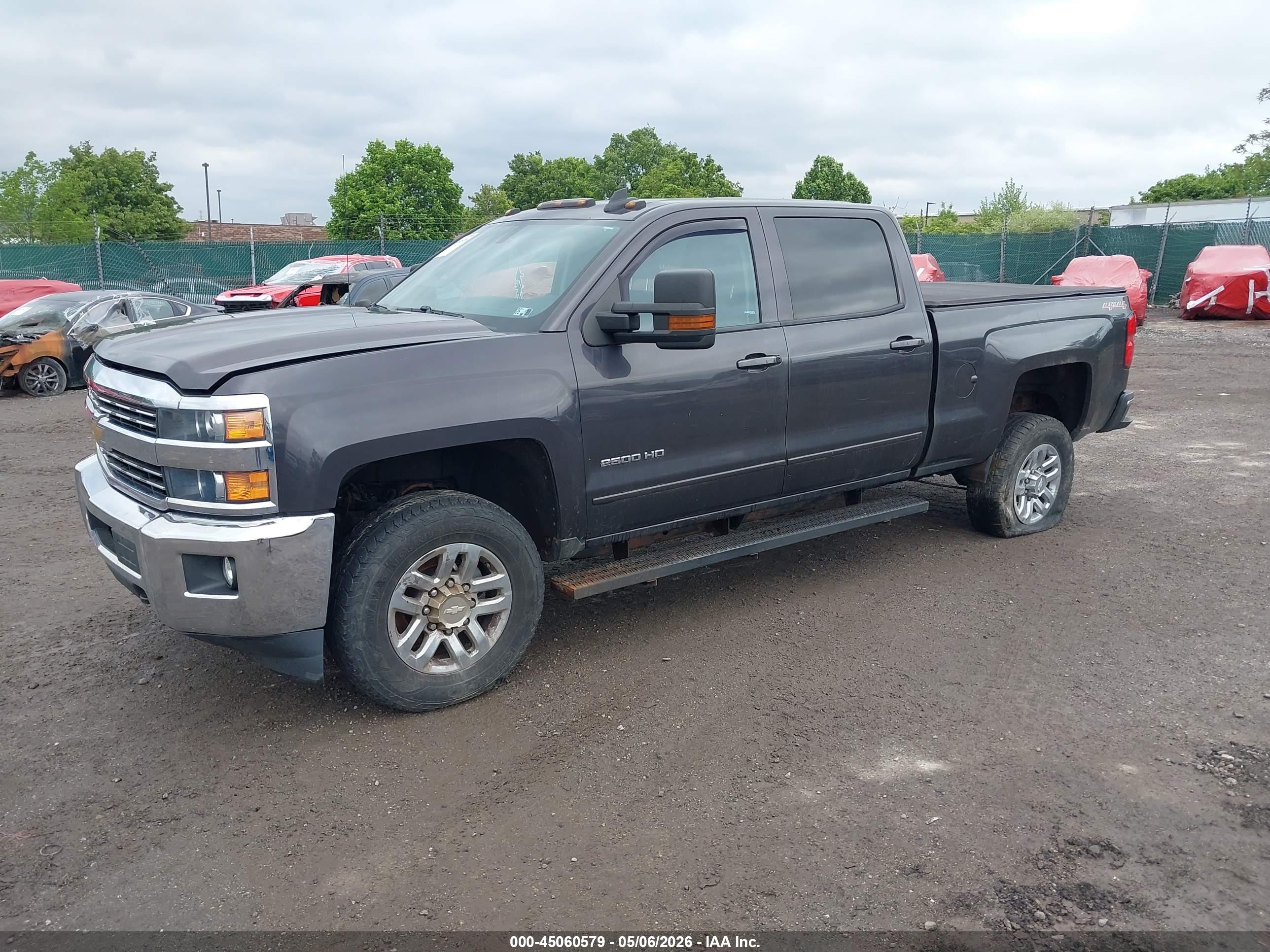 CHEVROLET SILVERADO image 2