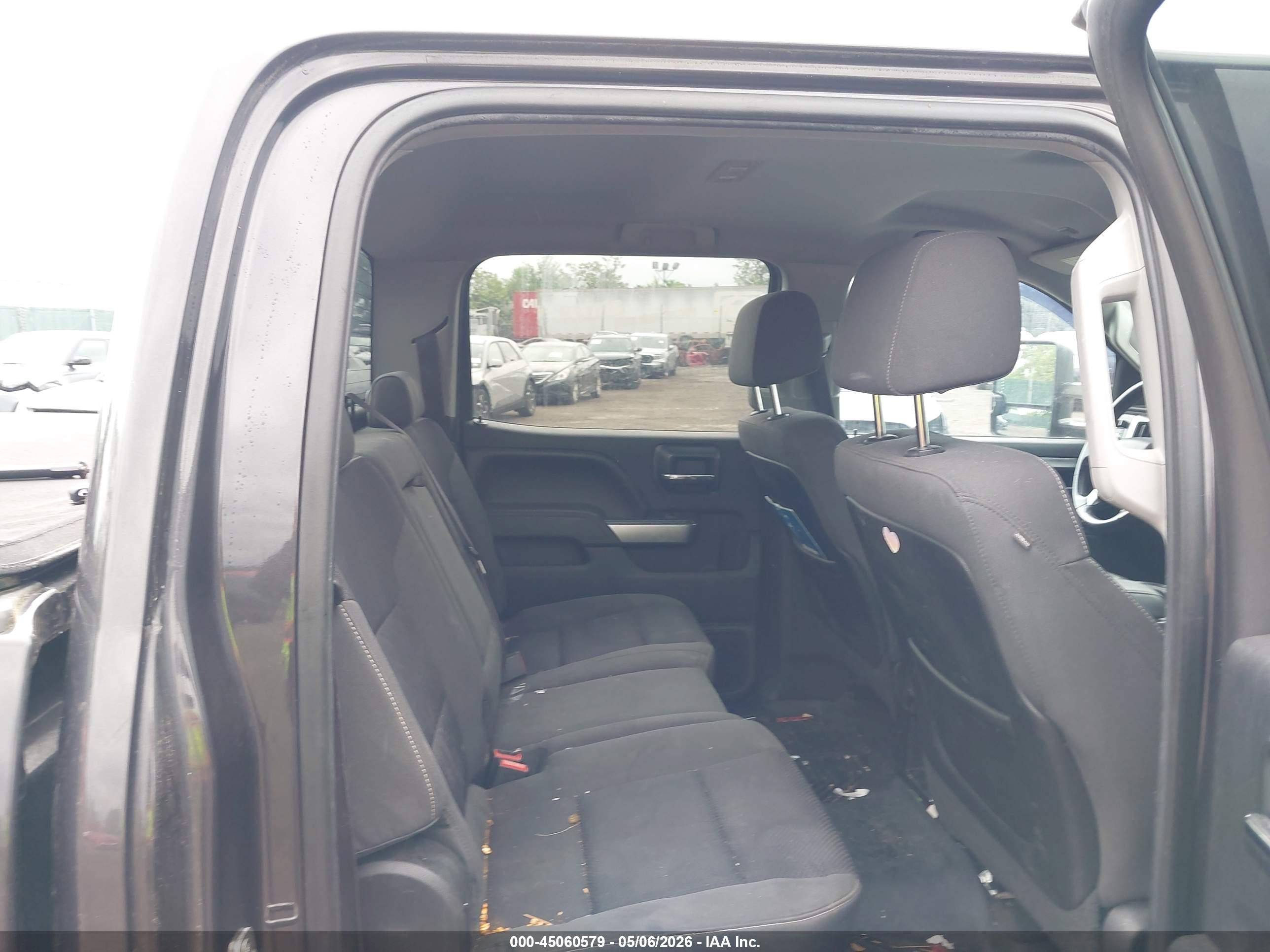 CHEVROLET SILVERADO image 8