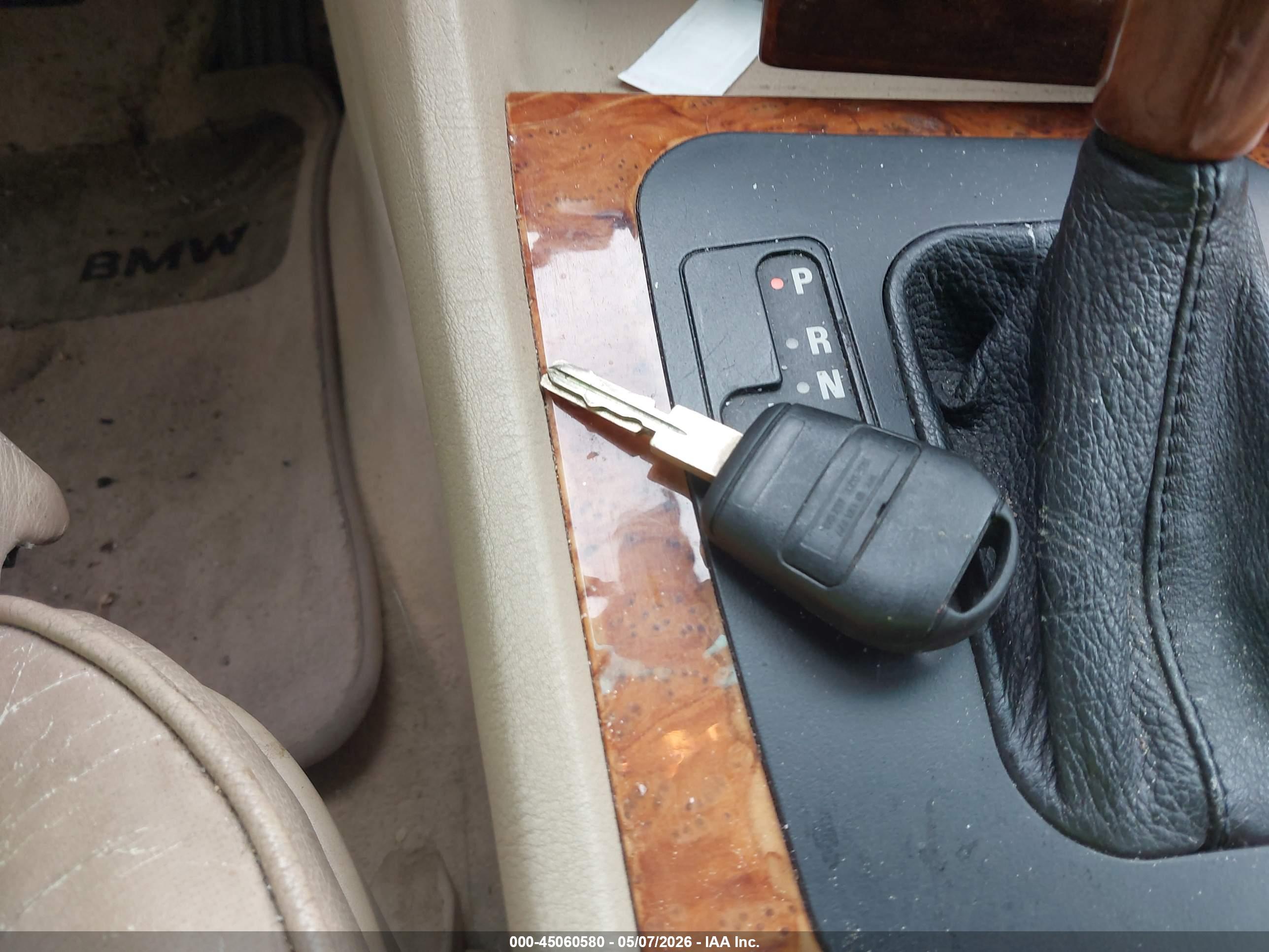 BMW 740IA image 11