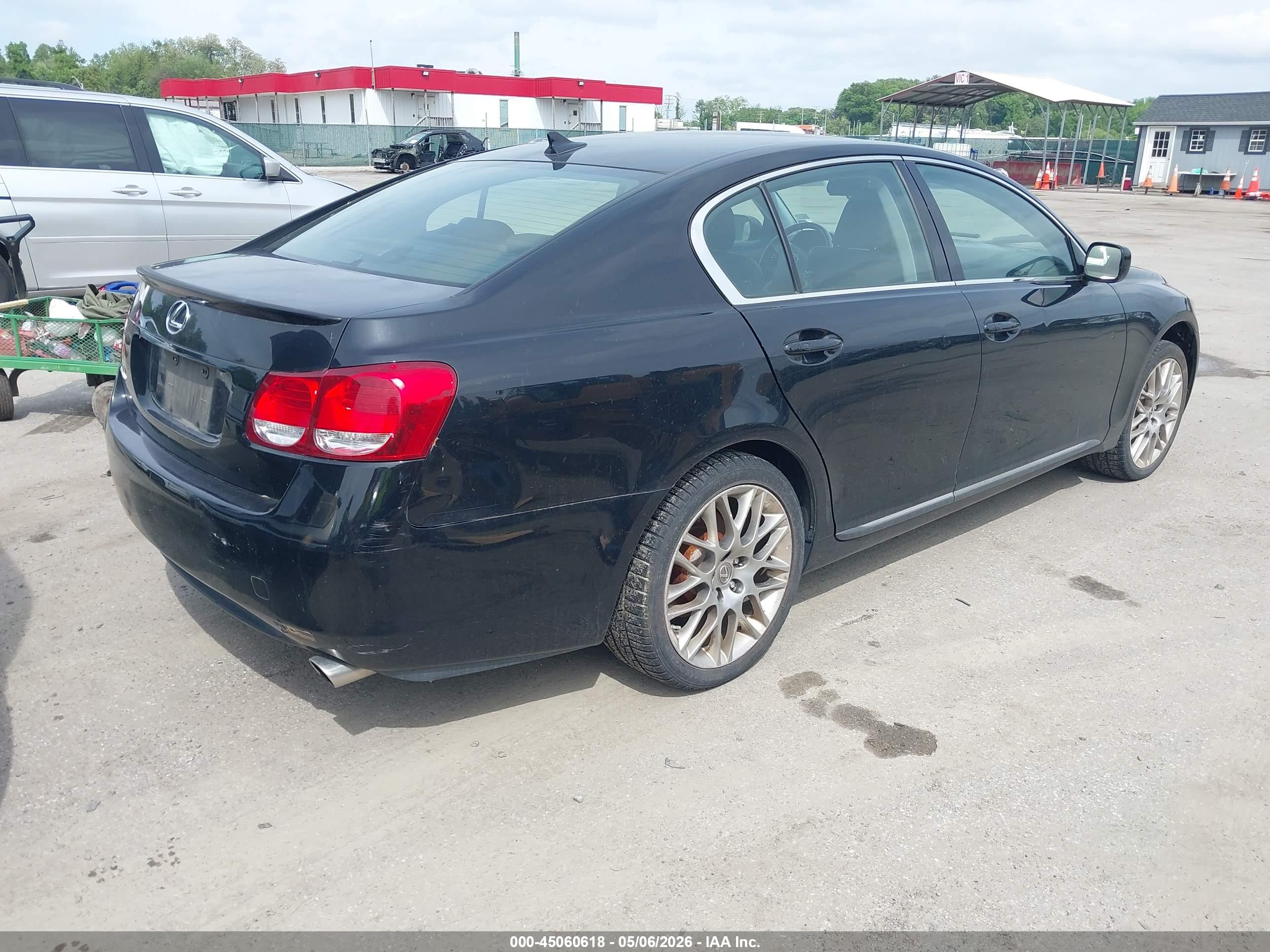 LEXUS GS image 4