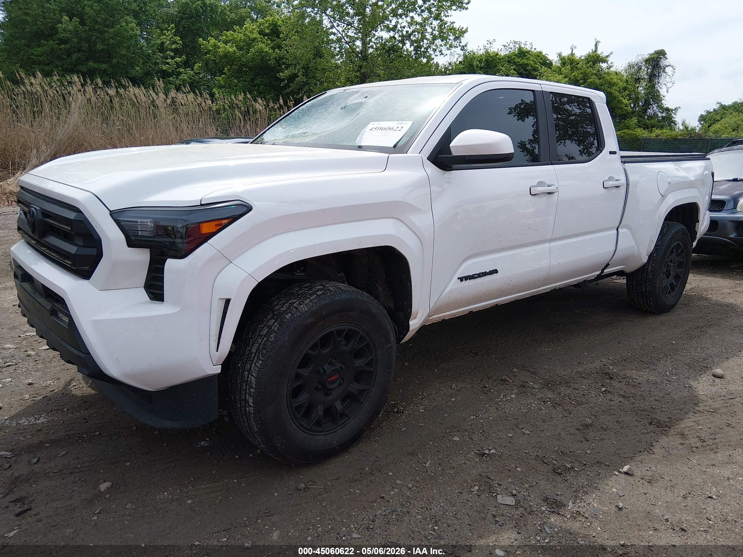 TOYOTA TACOMA image 2