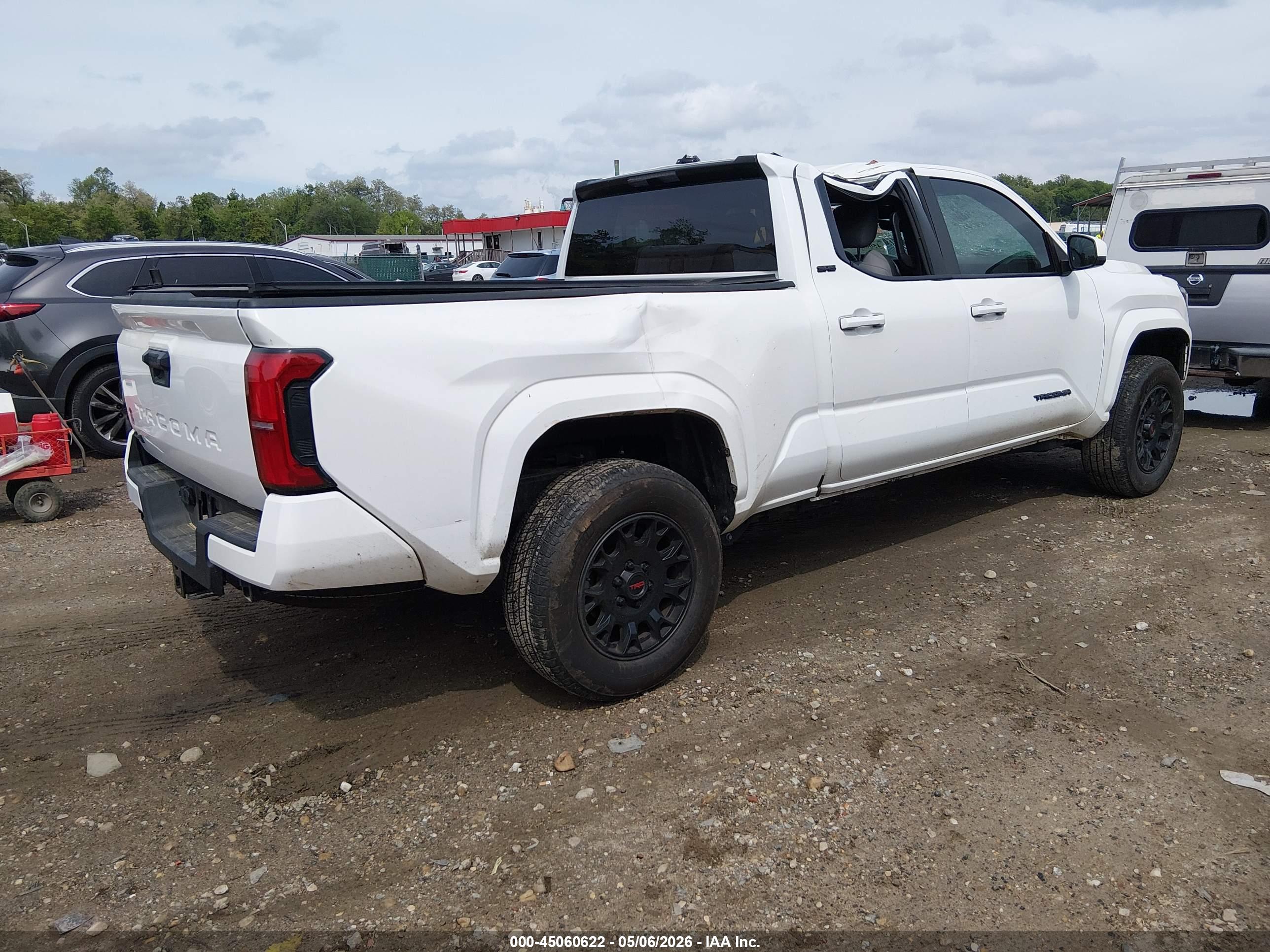 TOYOTA TACOMA image 4