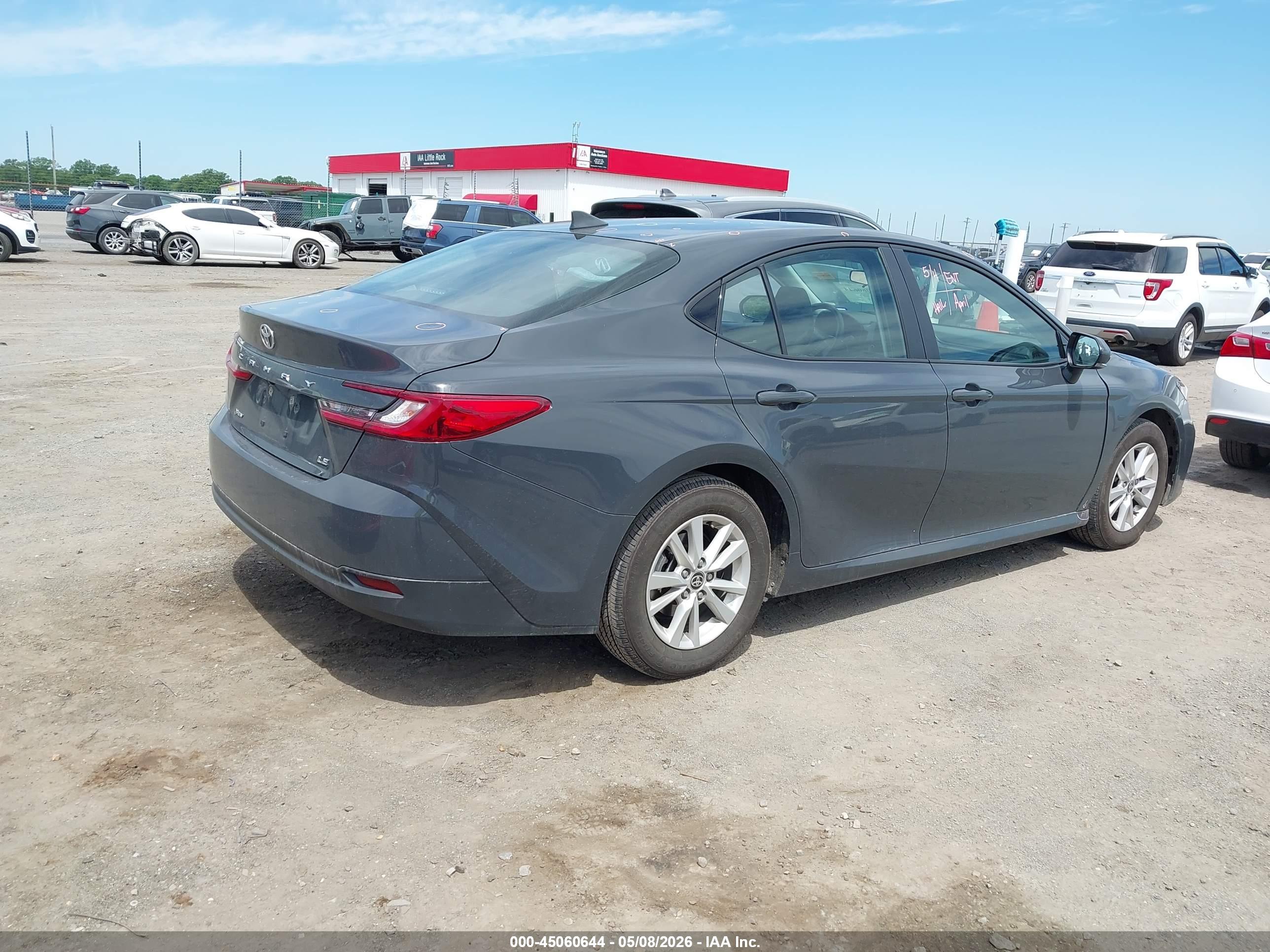 TOYOTA CAMRY image 4