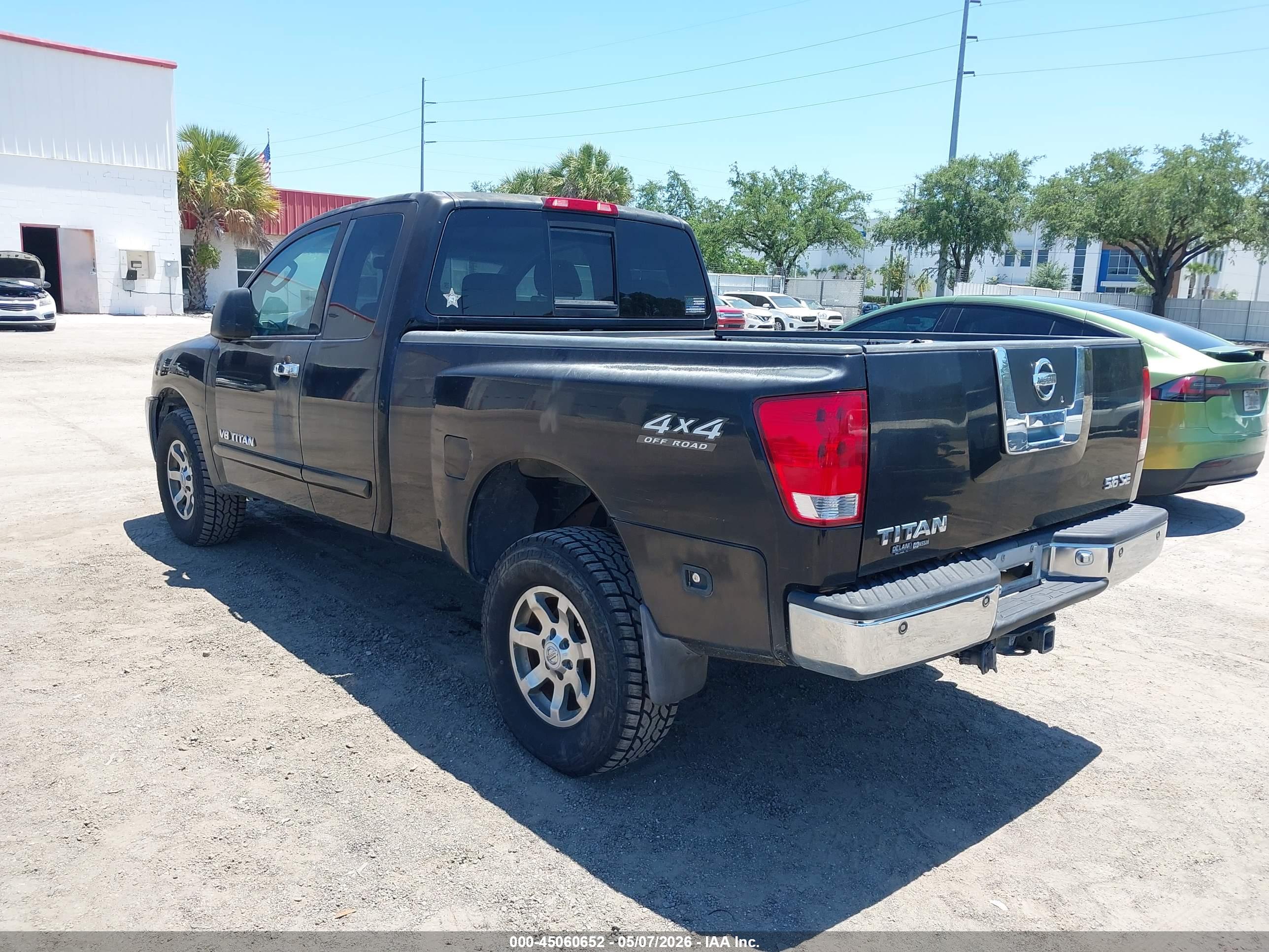 NISSAN TITAN image 3
