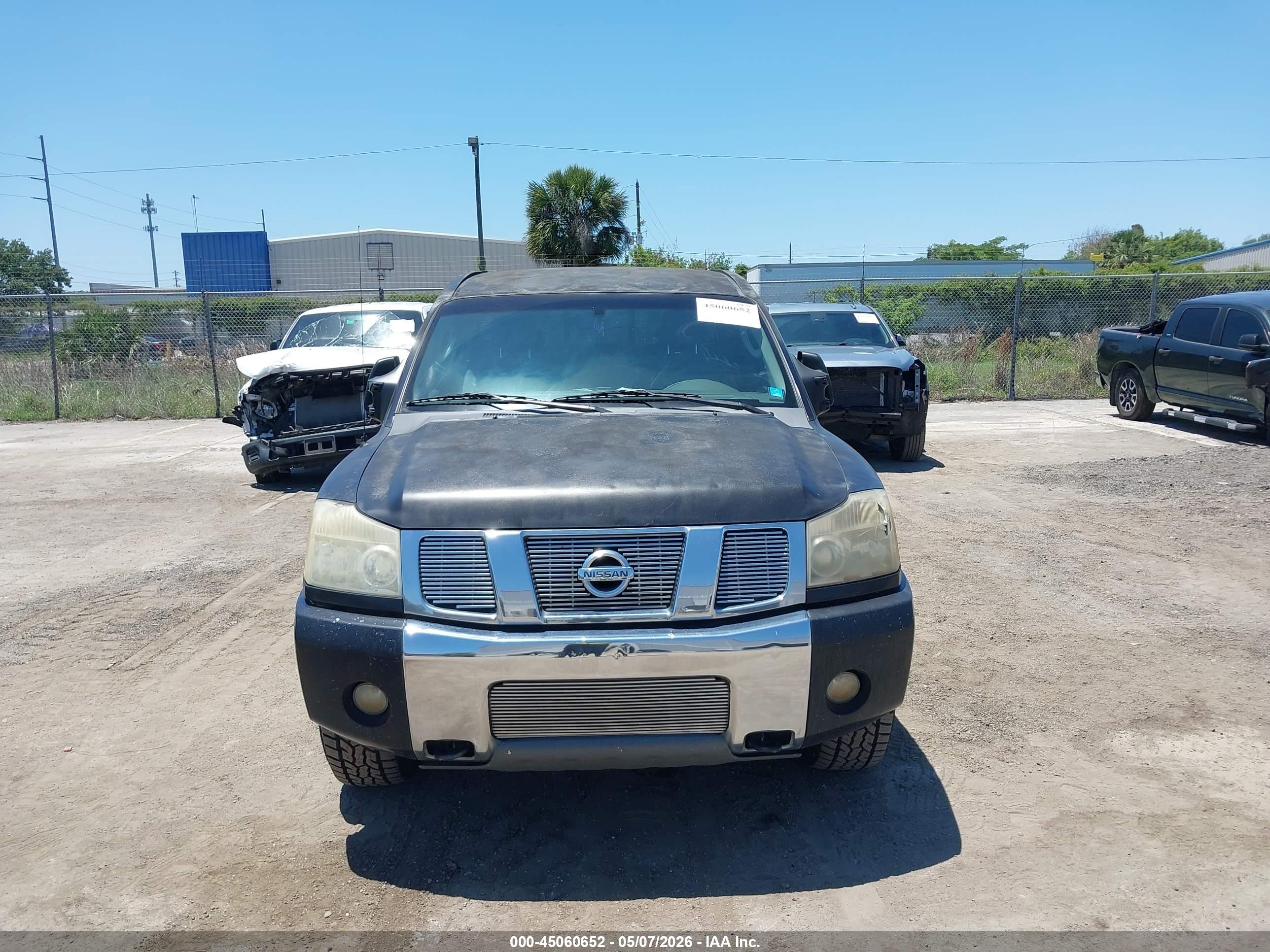 NISSAN TITAN image 6