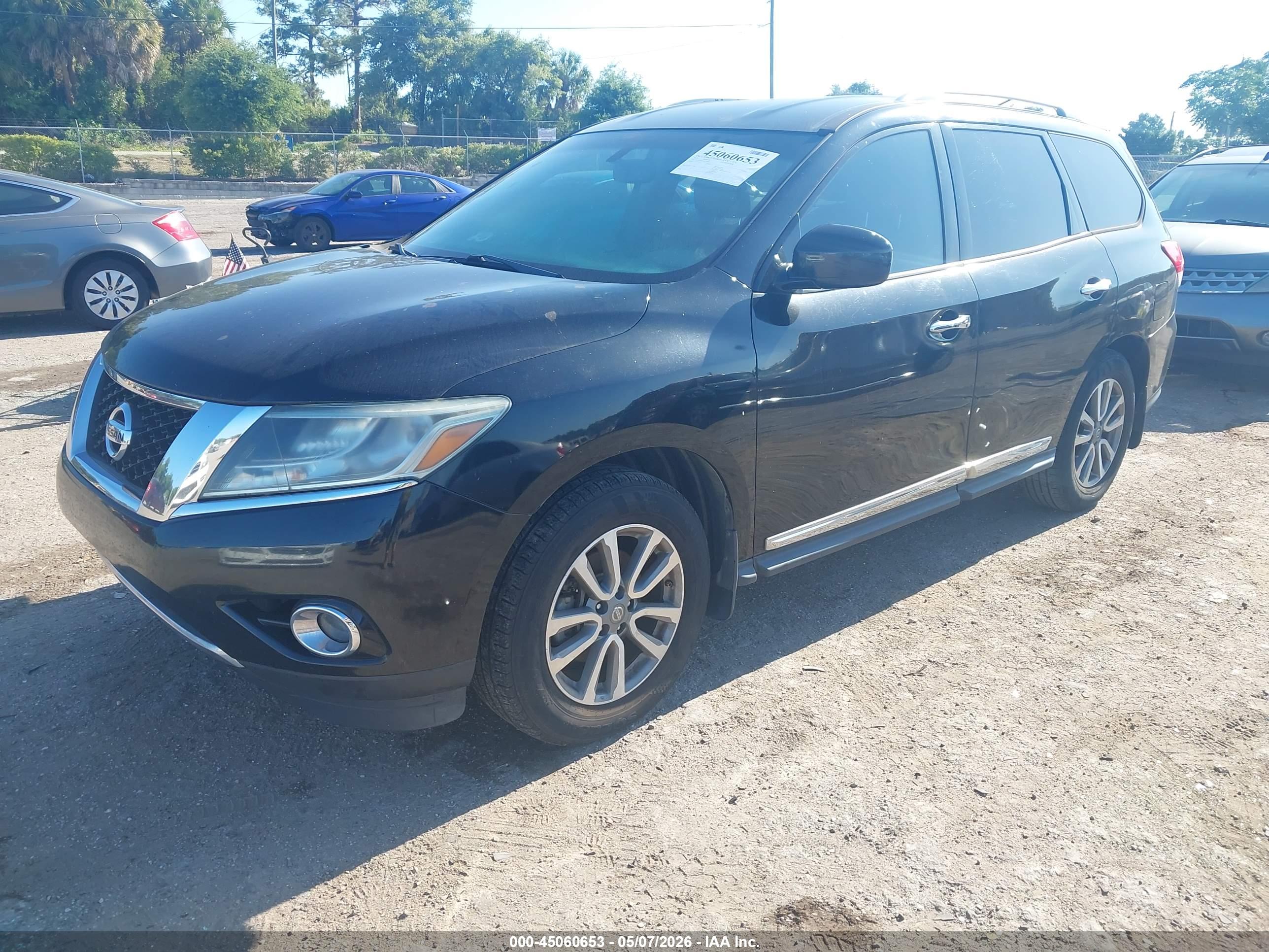 NISSAN PATHFINDER image 2