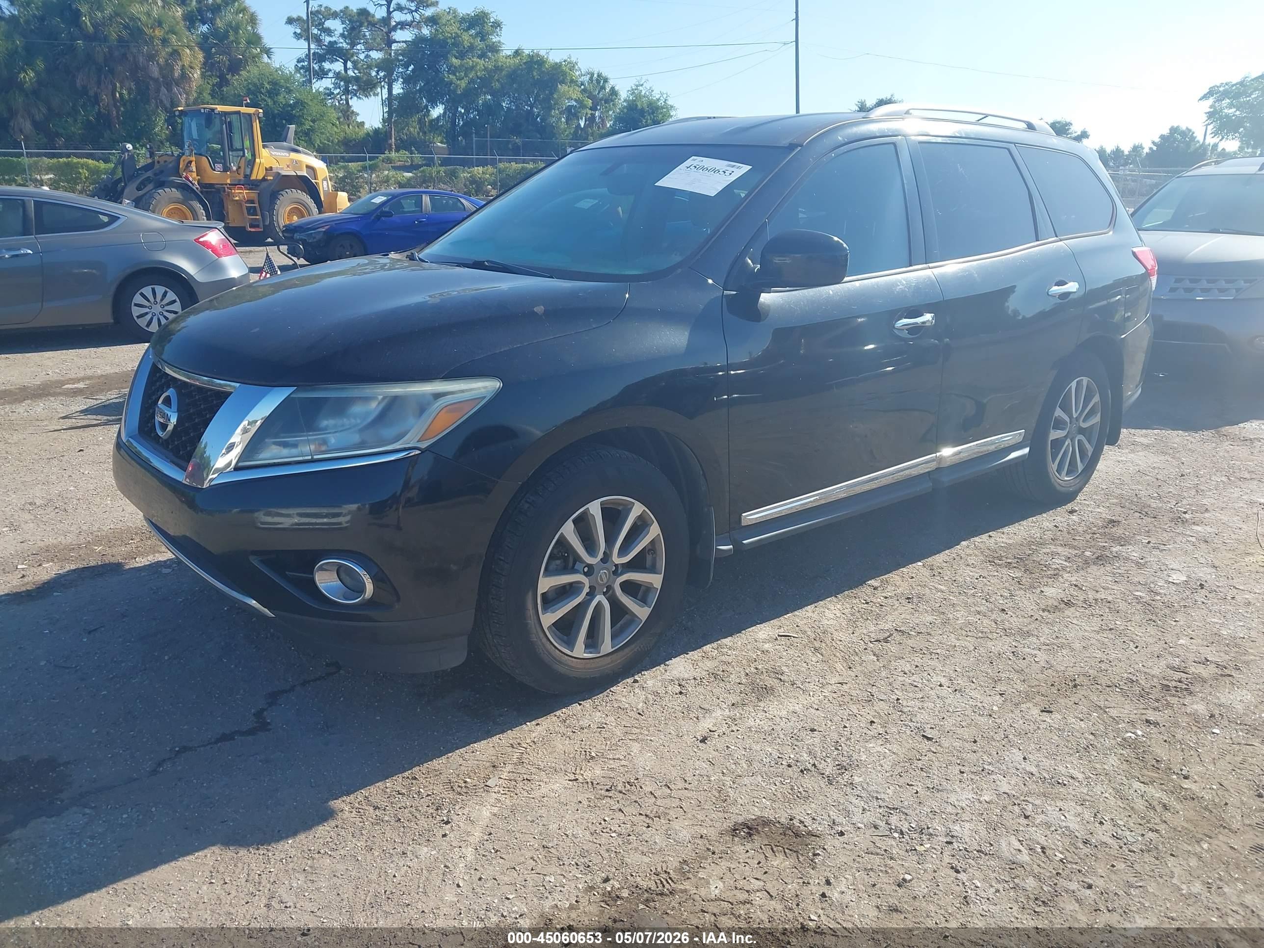 NISSAN PATHFINDER image 6