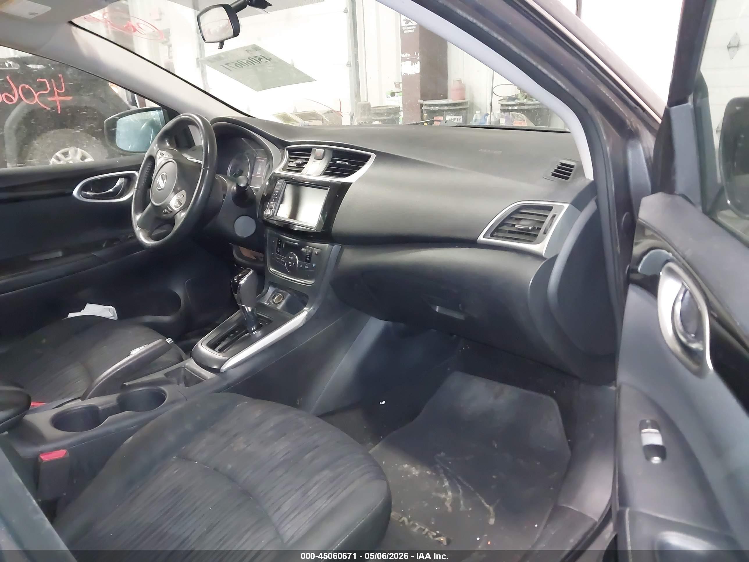 NISSAN SENTRA image 5