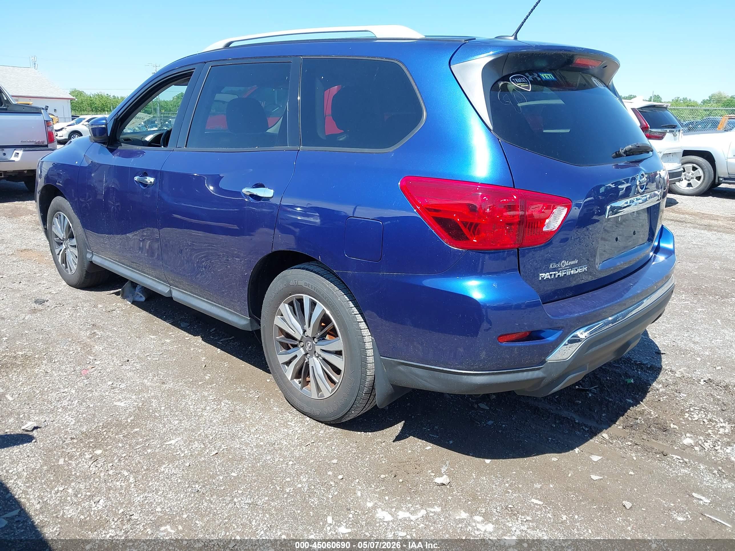 NISSAN PATHFINDER image 3