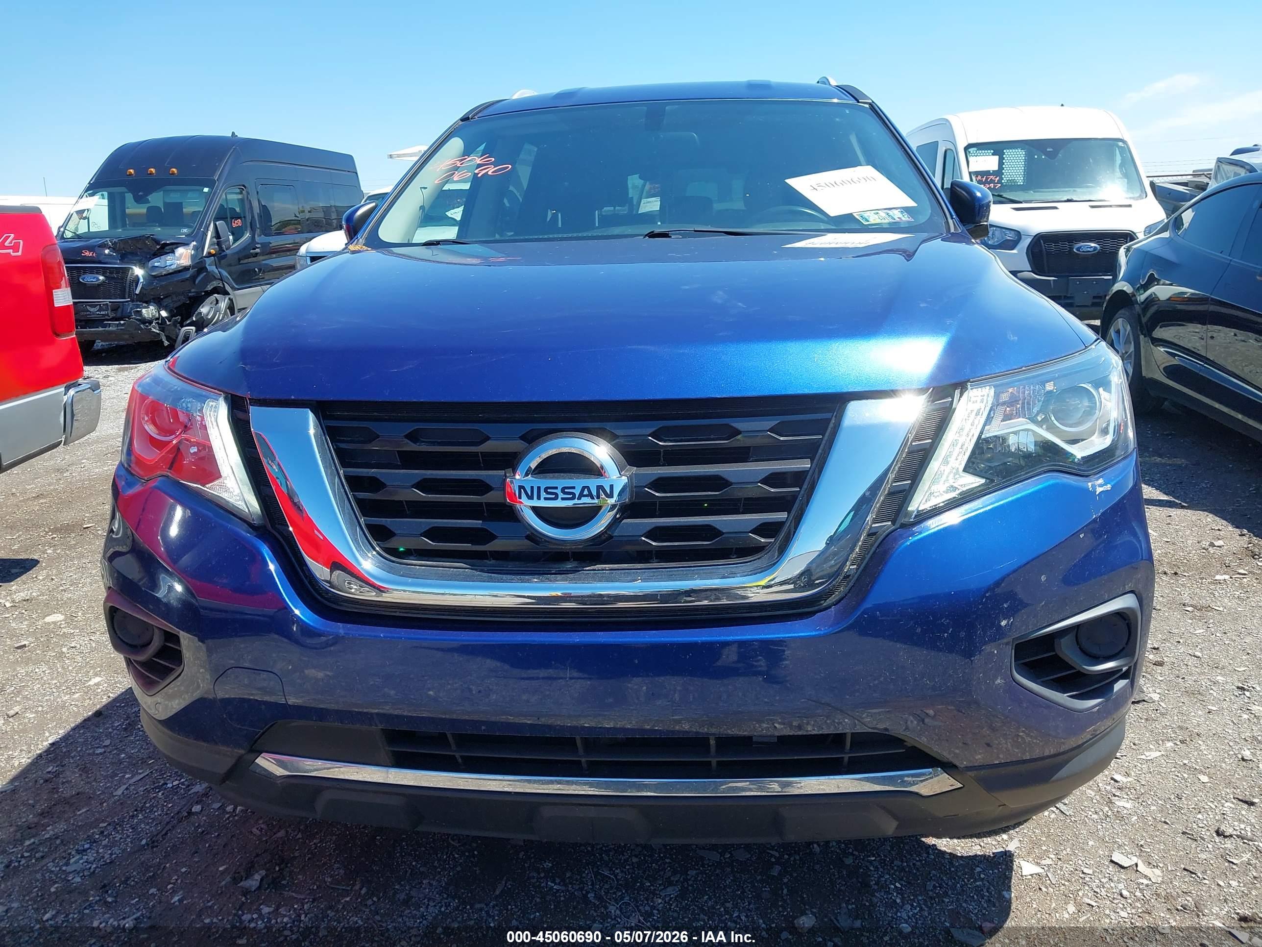 NISSAN PATHFINDER image 6