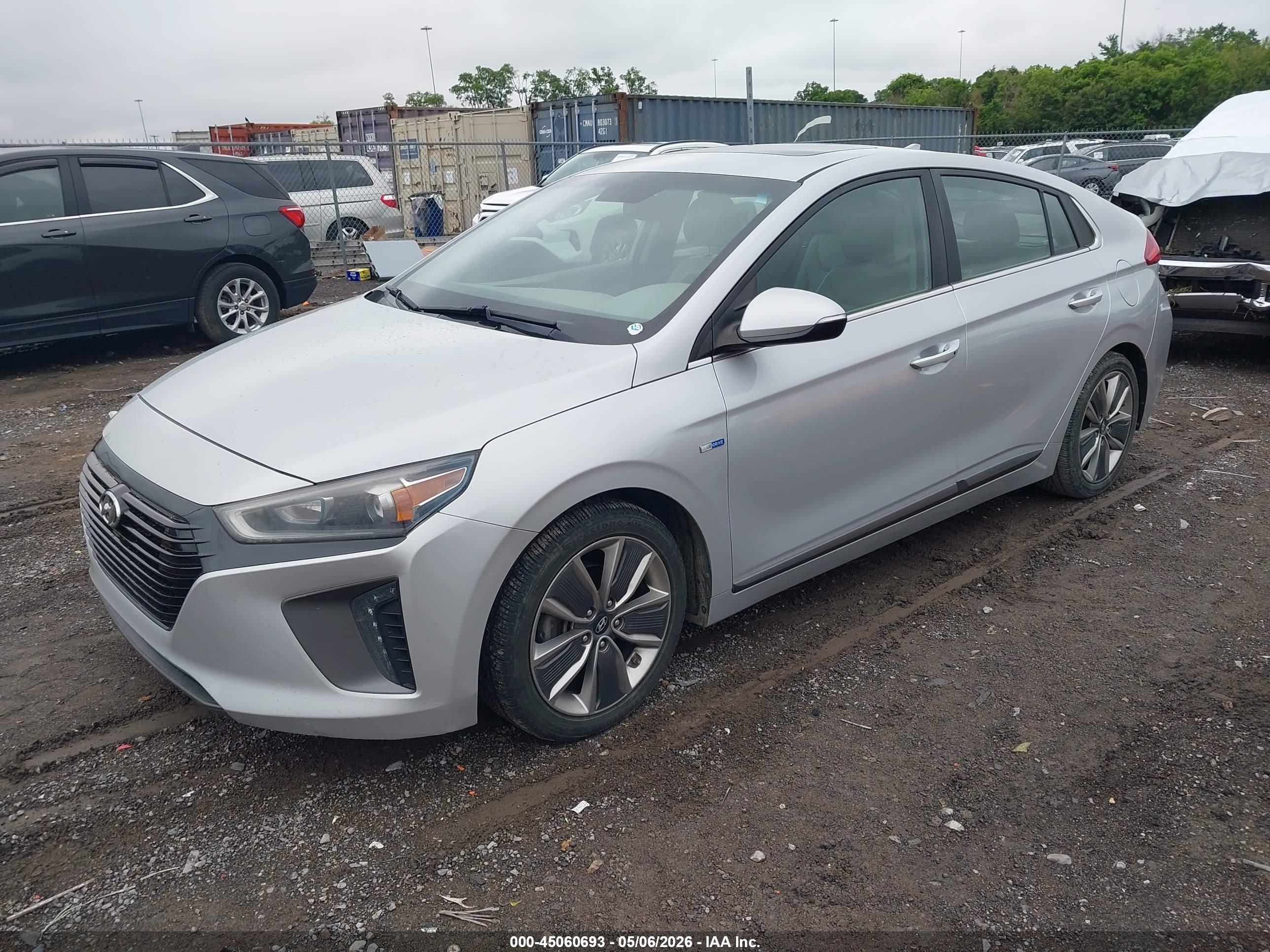 HYUNDAI IONIQ image 2