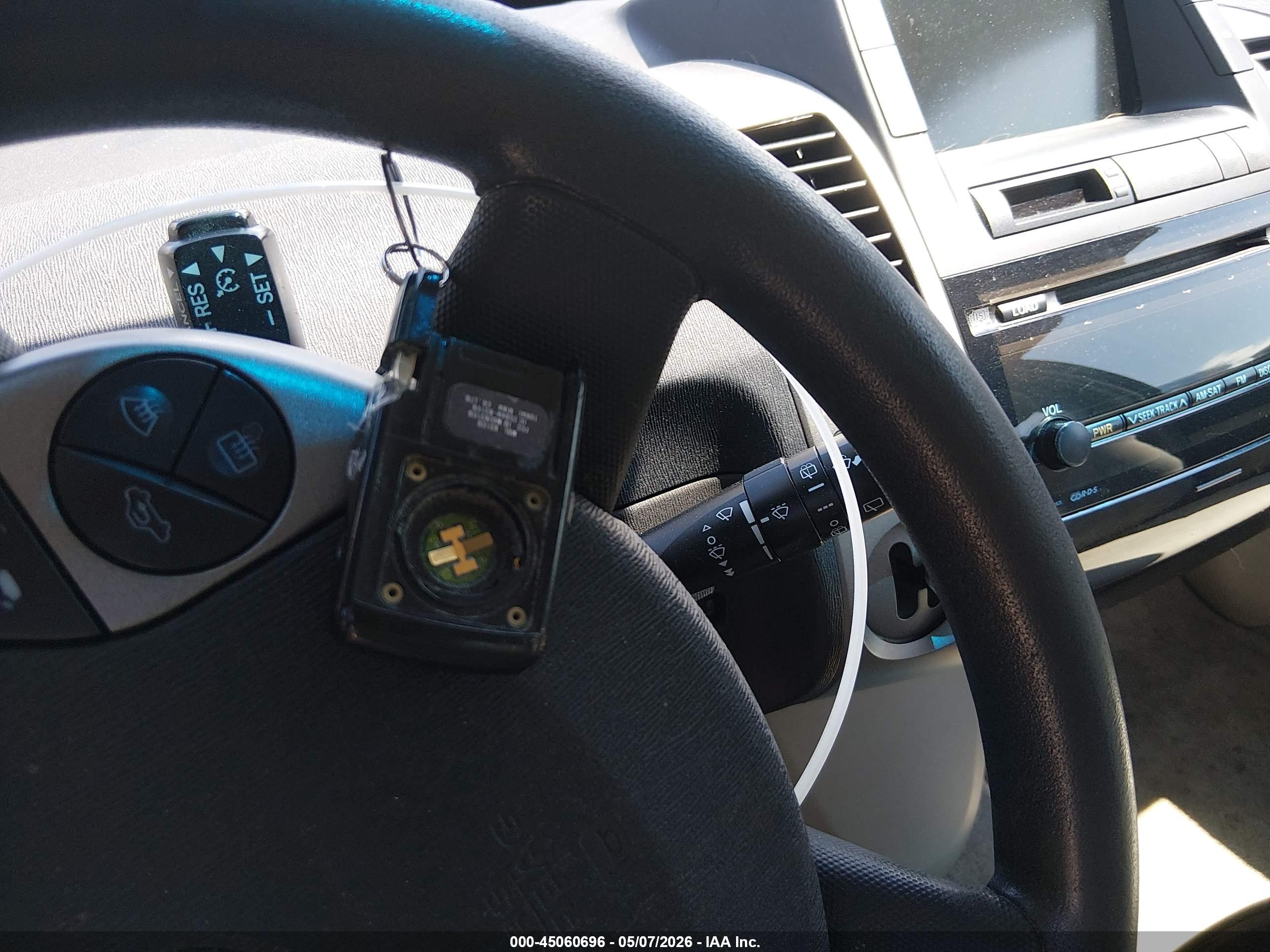 TOYOTA PRIUS image 11