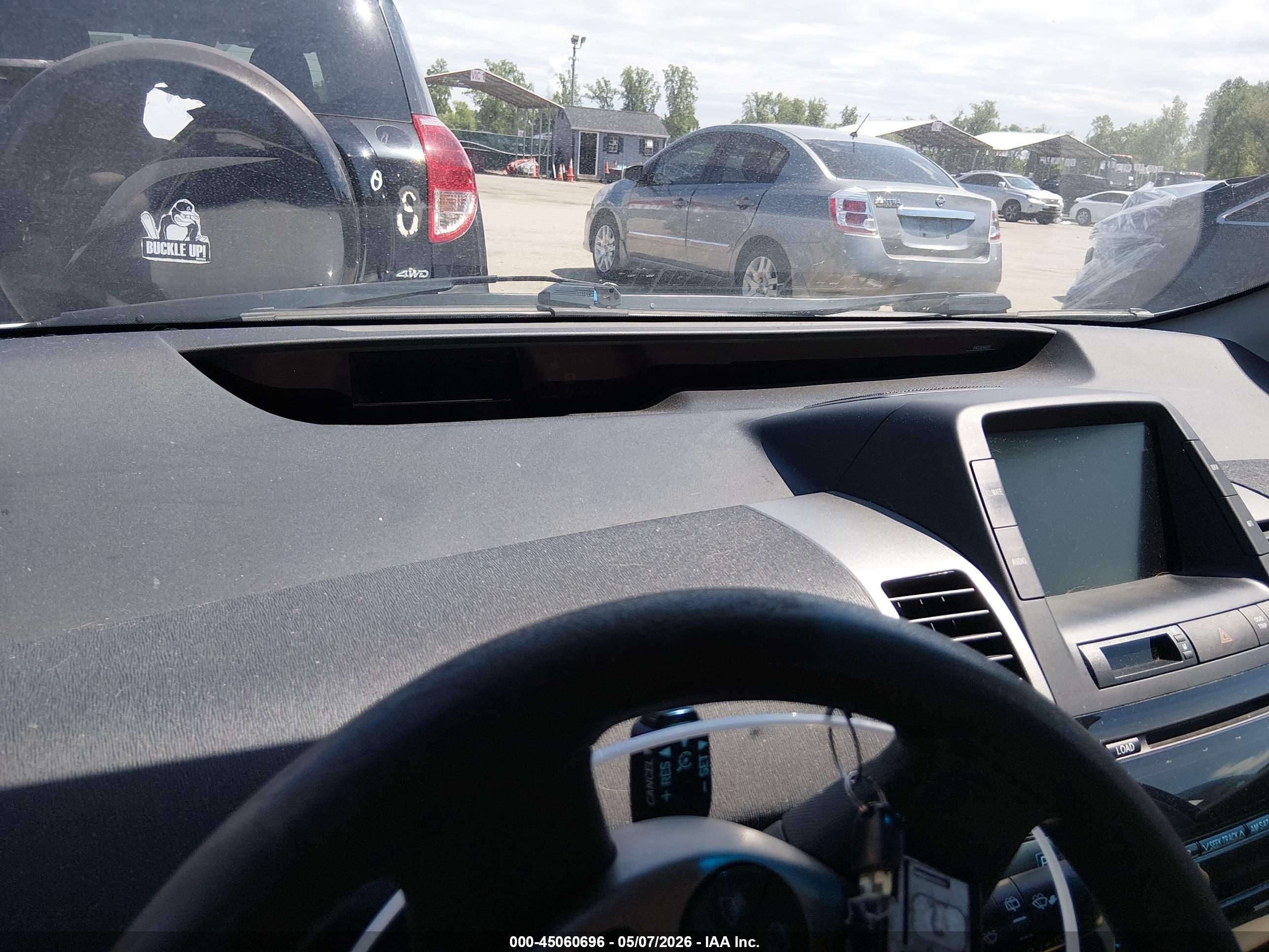 TOYOTA PRIUS image 7