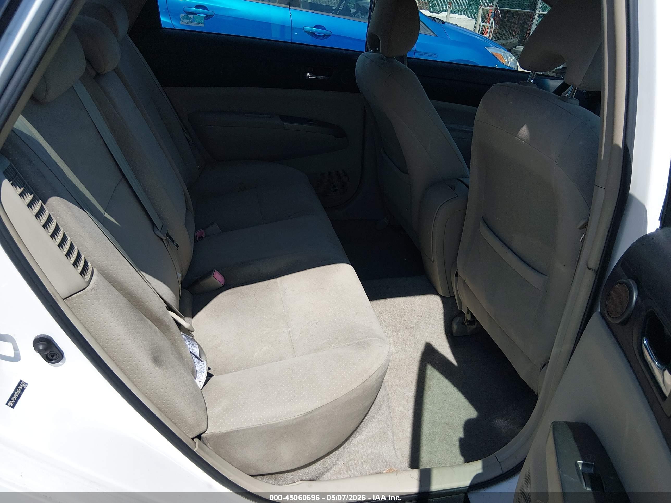 TOYOTA PRIUS image 8