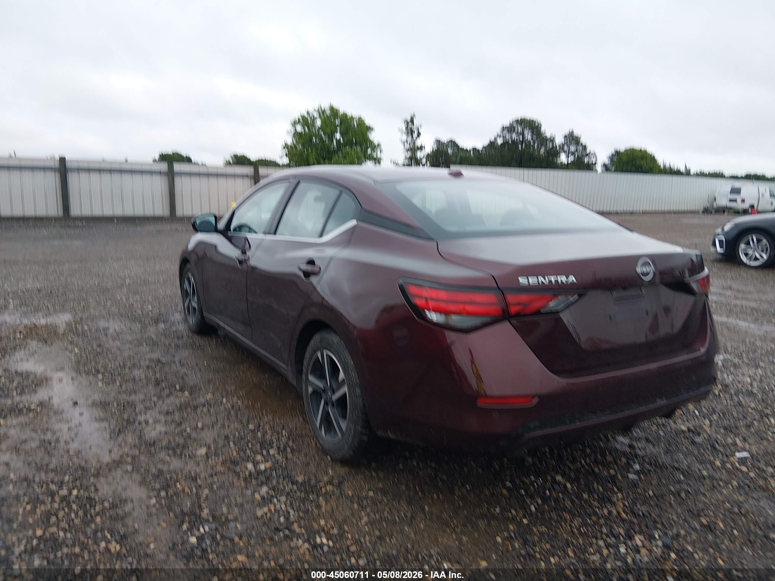 NISSAN SENTRA image 3