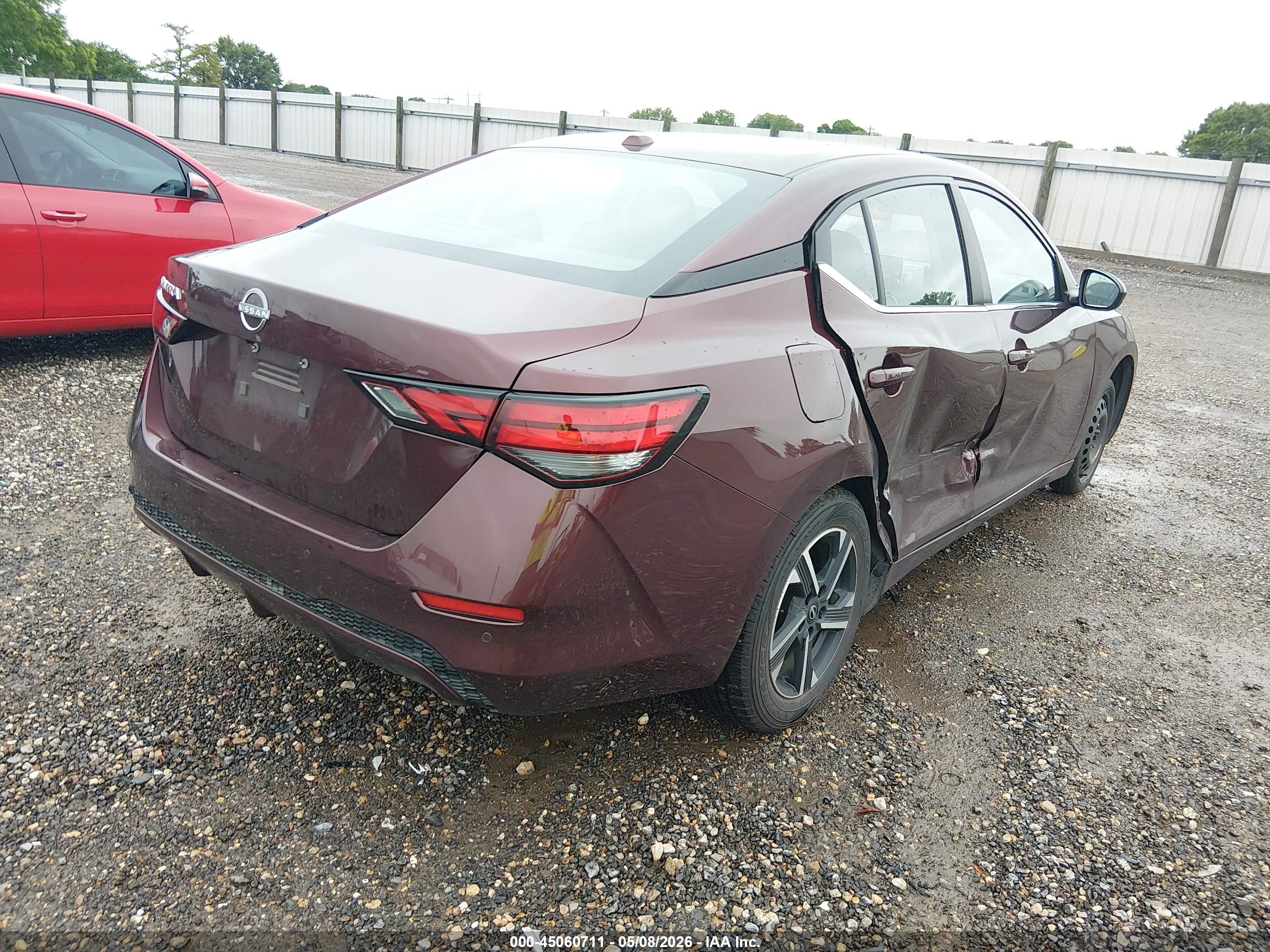 NISSAN SENTRA image 4