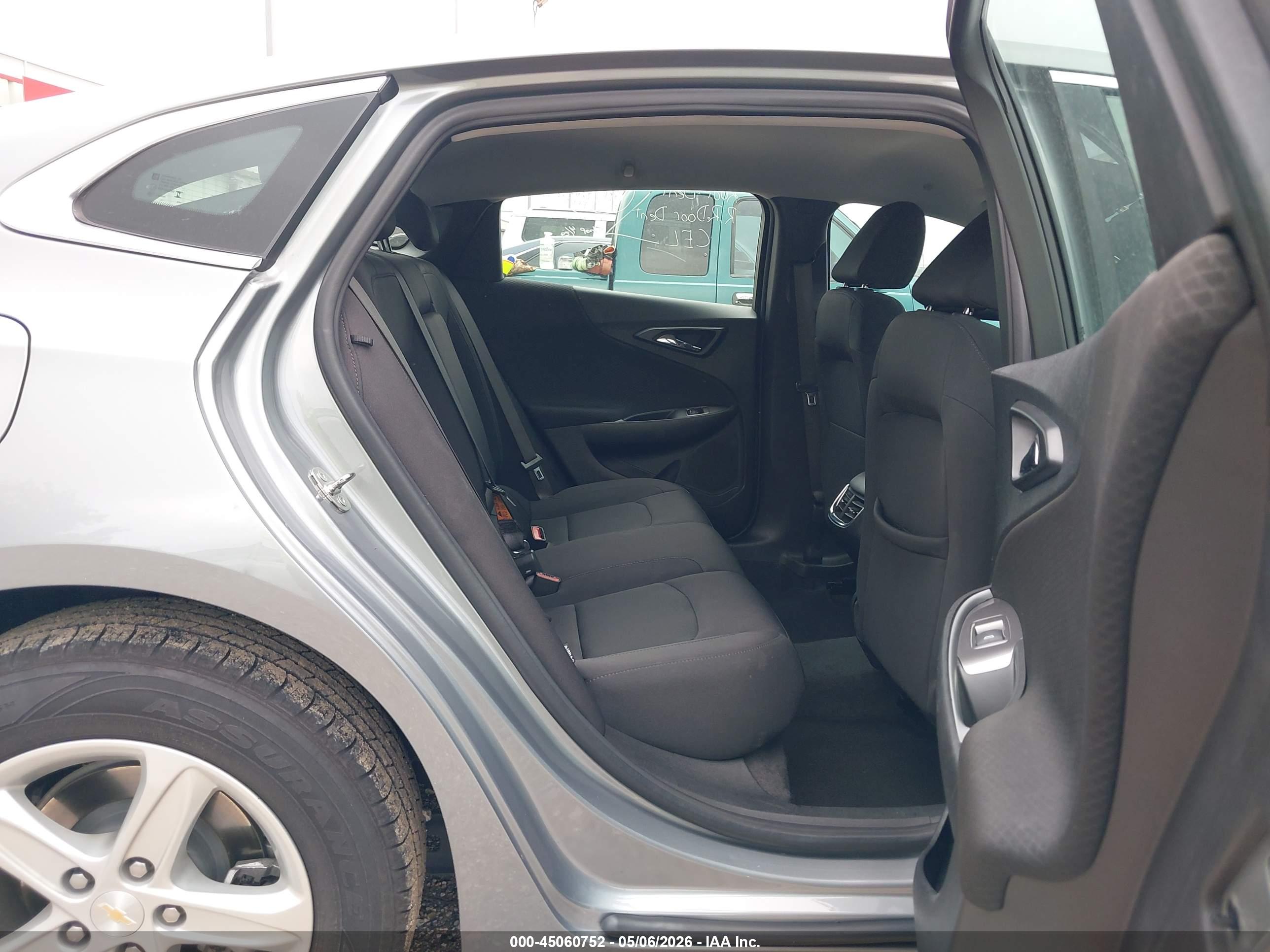 CHEVROLET MALIBU image 8