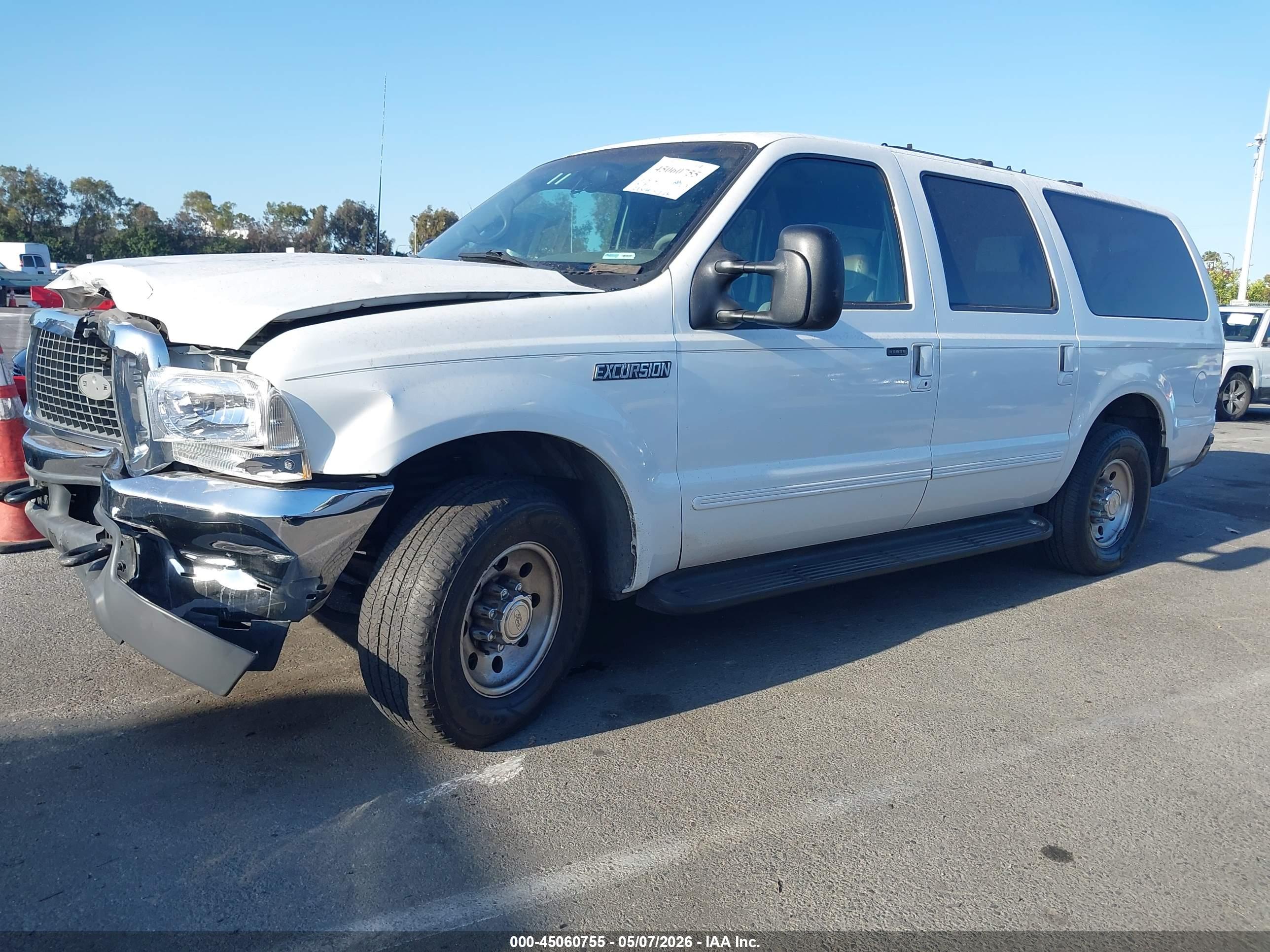 FORD EXCURSION image 2