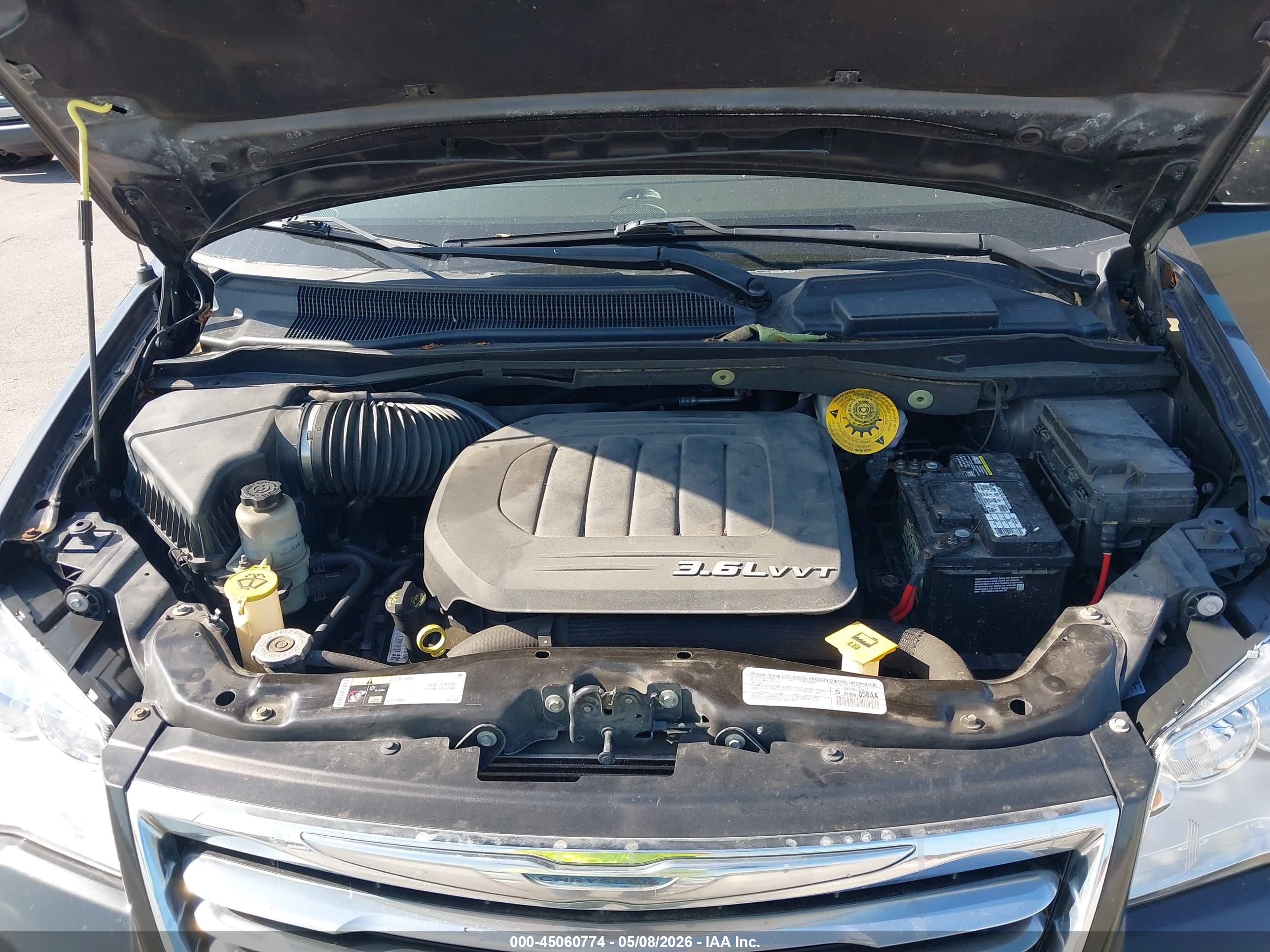 CHRYSLER TOWN image 10