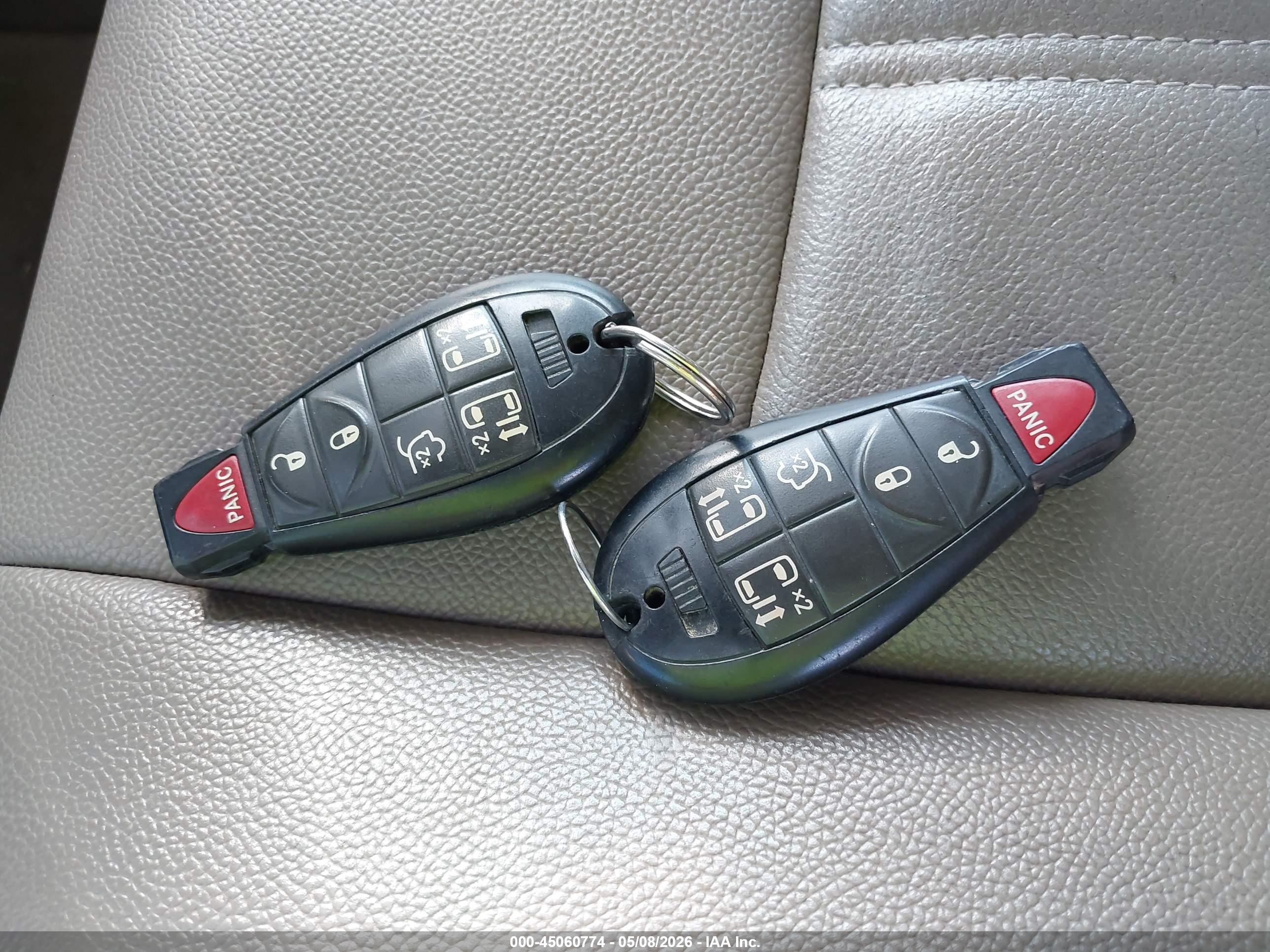 CHRYSLER TOWN image 11