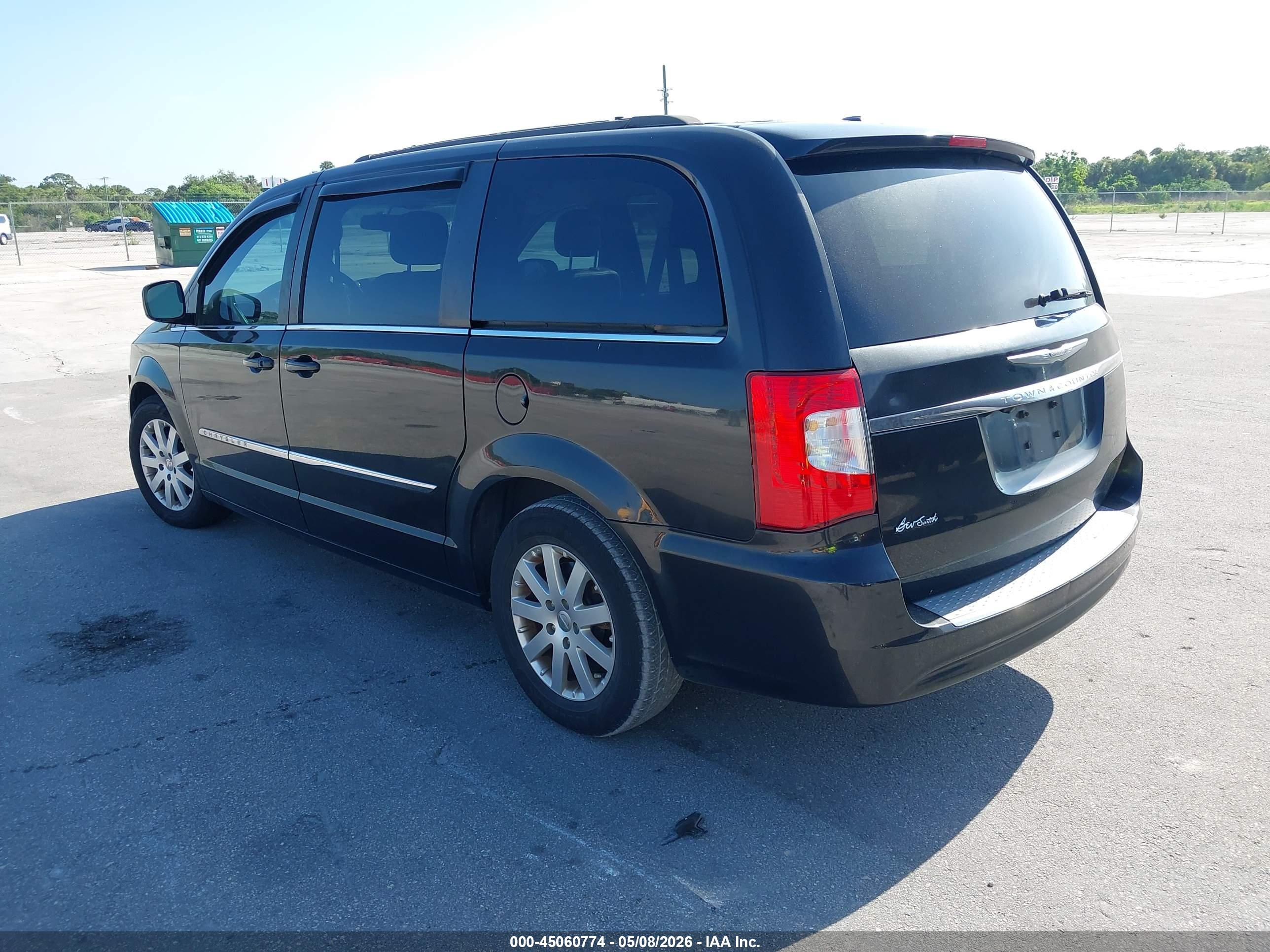 CHRYSLER TOWN image 3