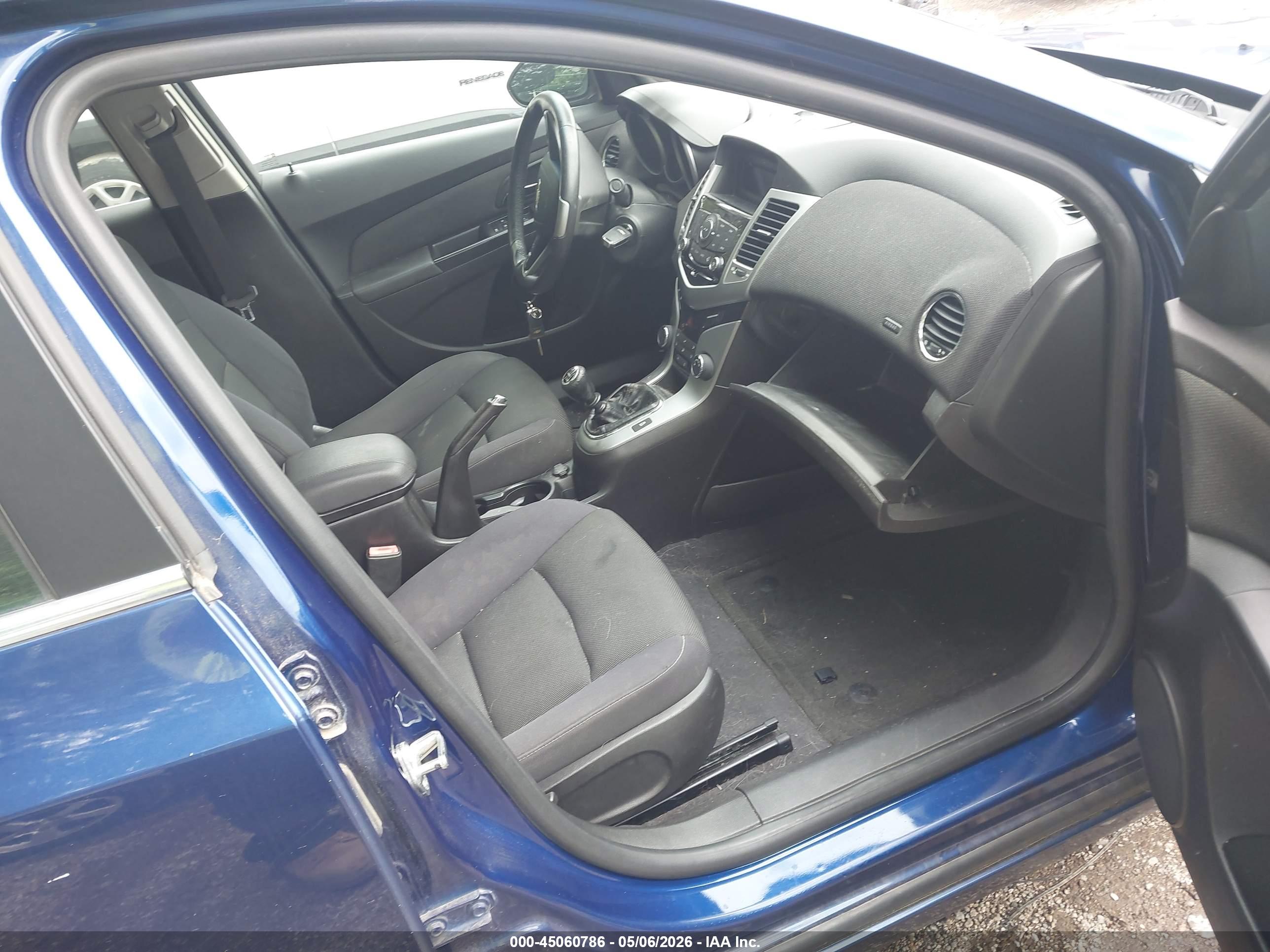 CHEVROLET CRUZE image 5