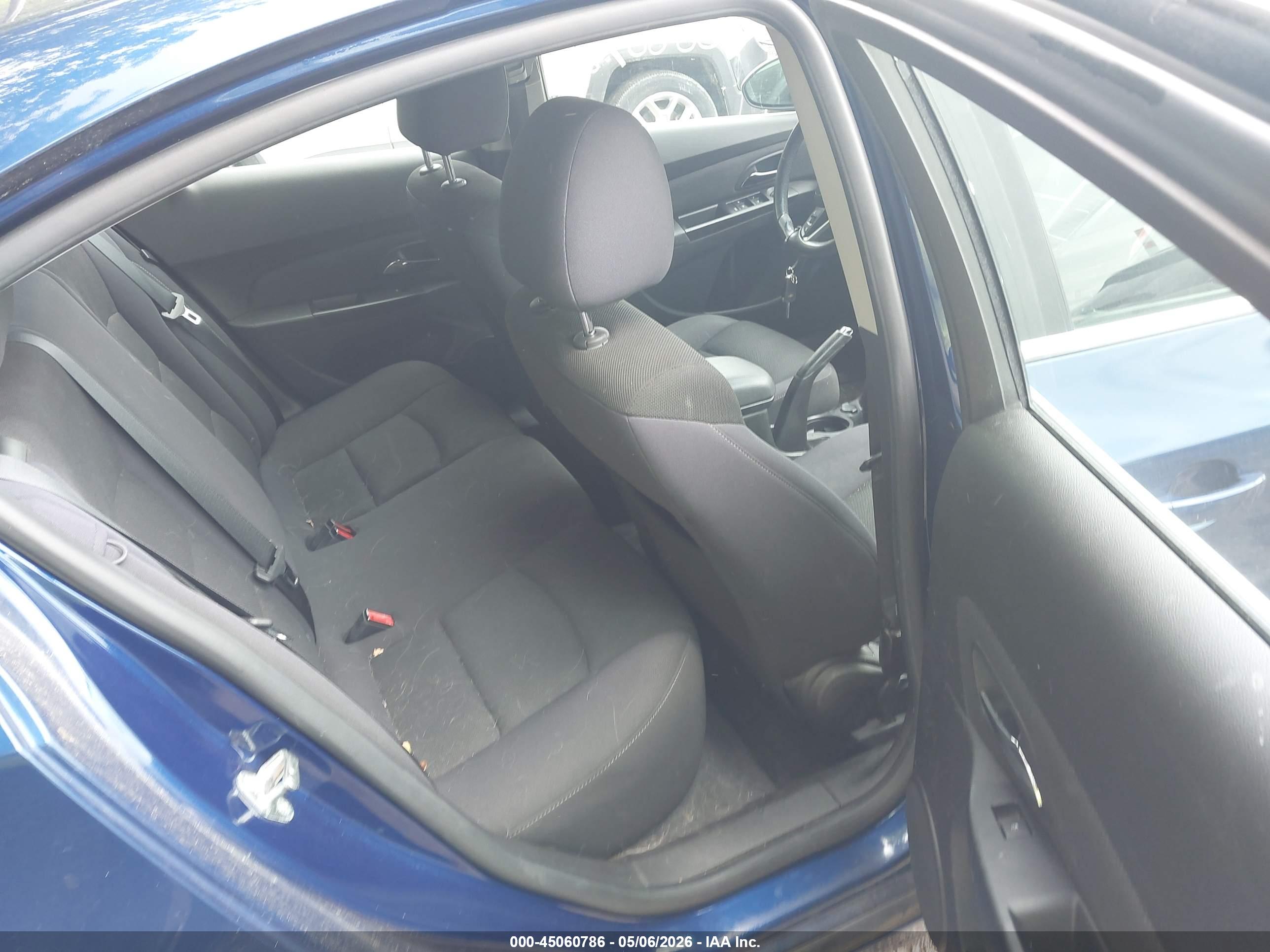 CHEVROLET CRUZE image 8