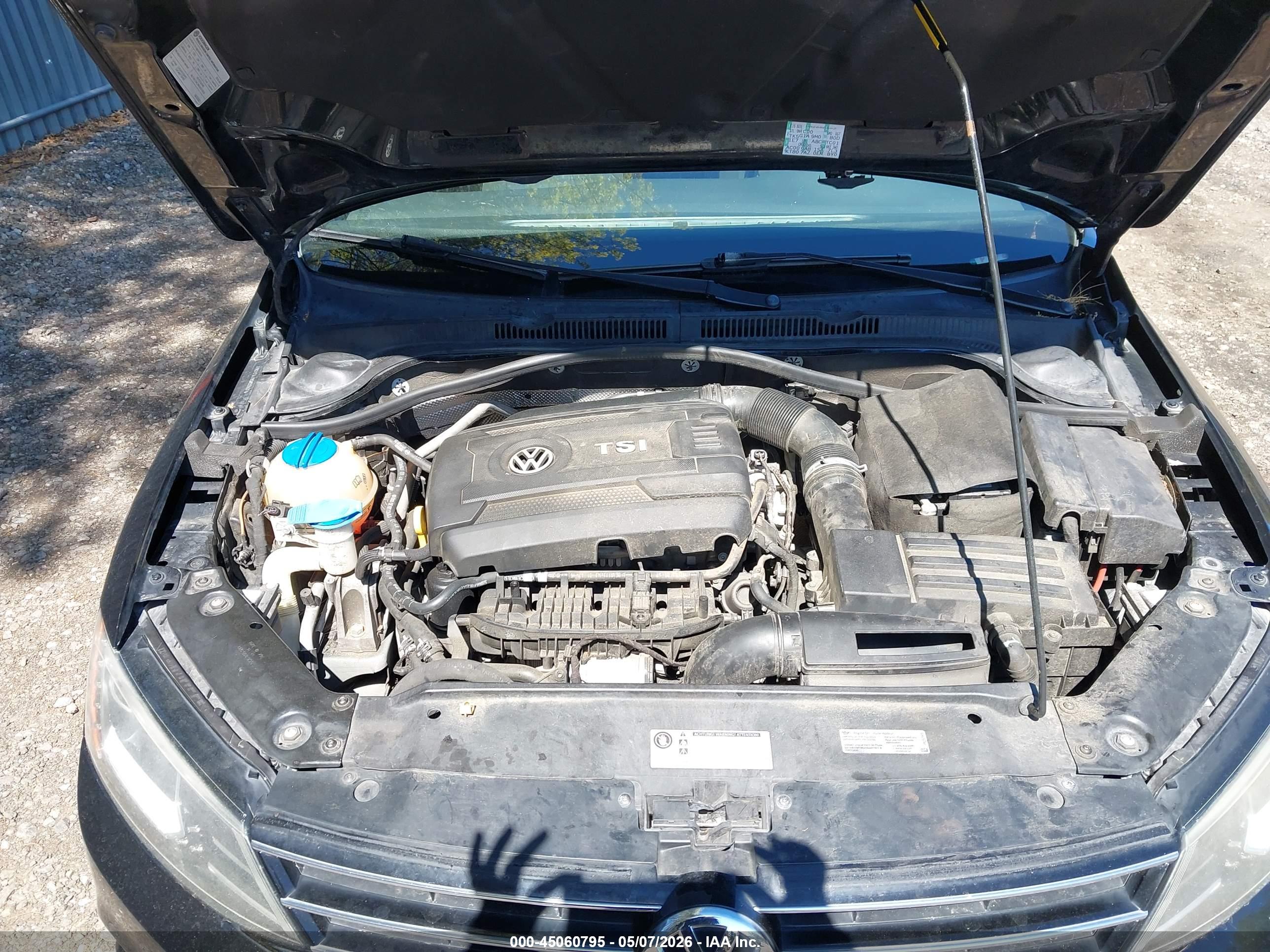 VOLKSWAGEN JETTA image 10