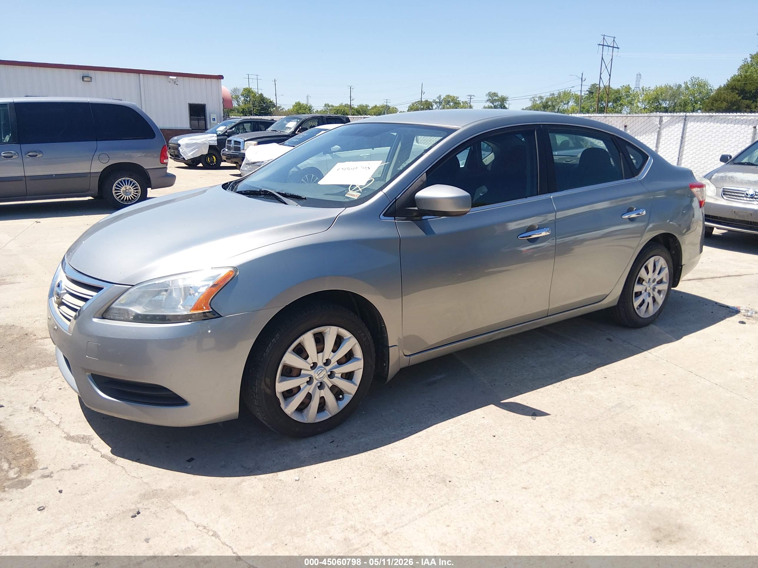 NISSAN SENTRA image 2
