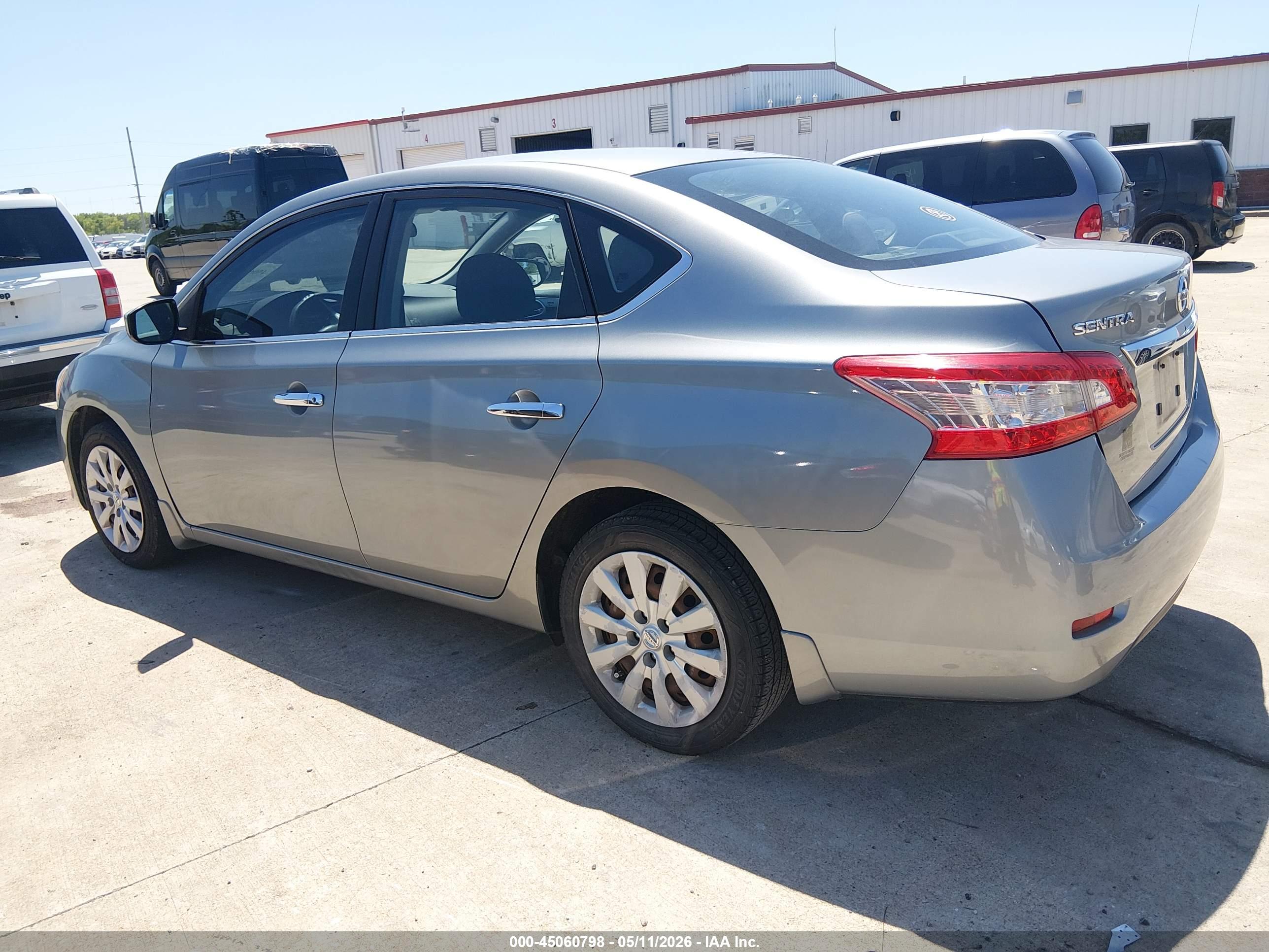 NISSAN SENTRA image 3