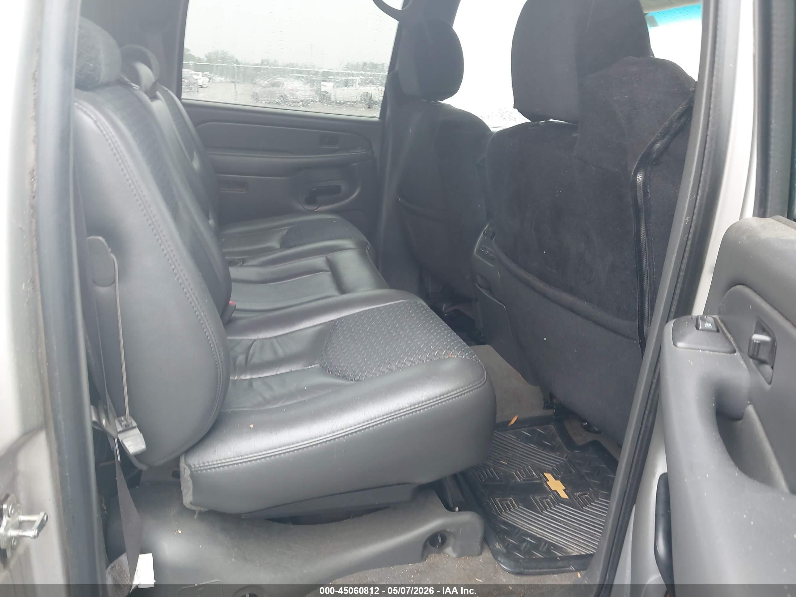 CHEVROLET AVALANCHE image 8