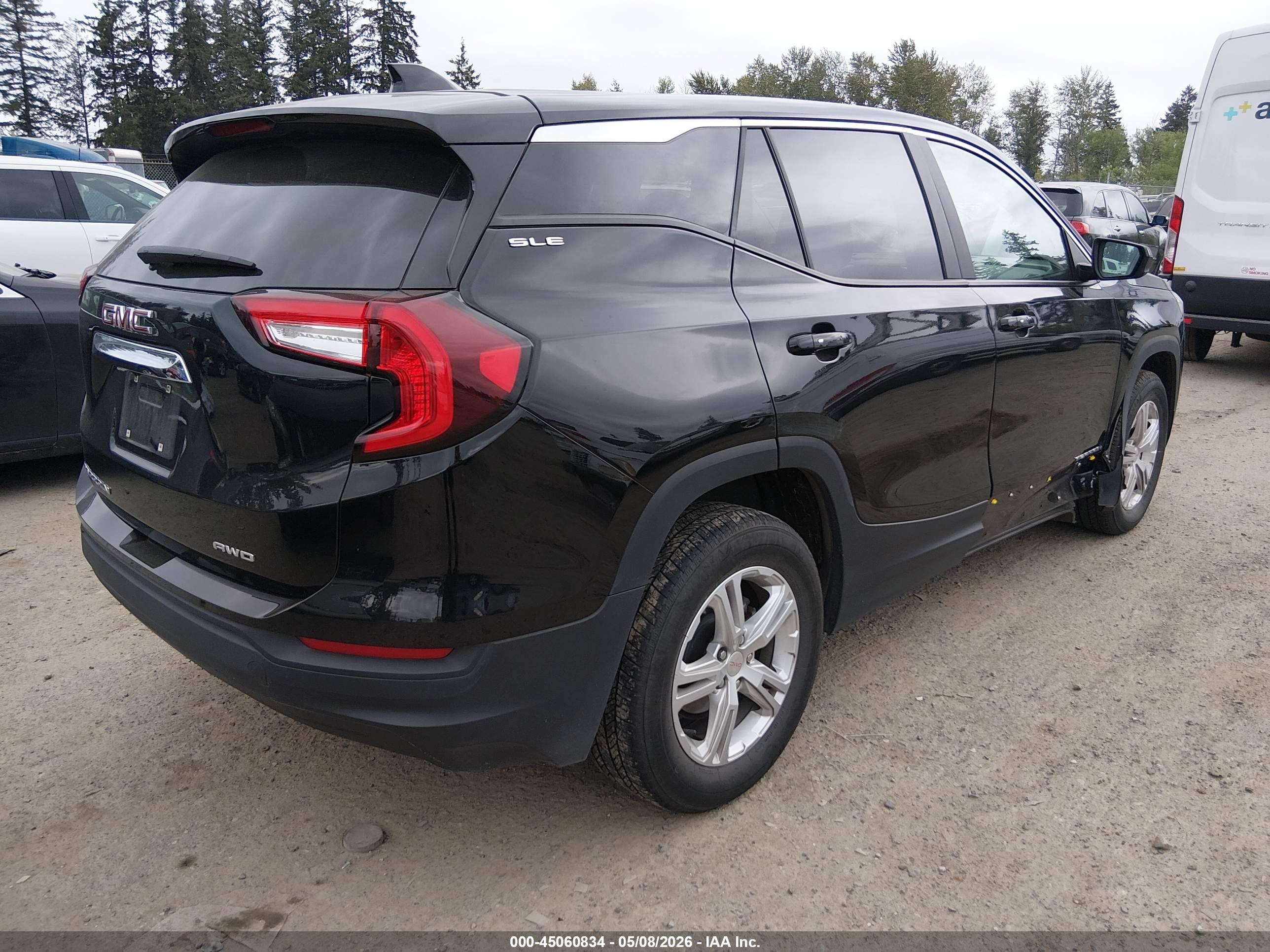 GMC TERRAIN image 4