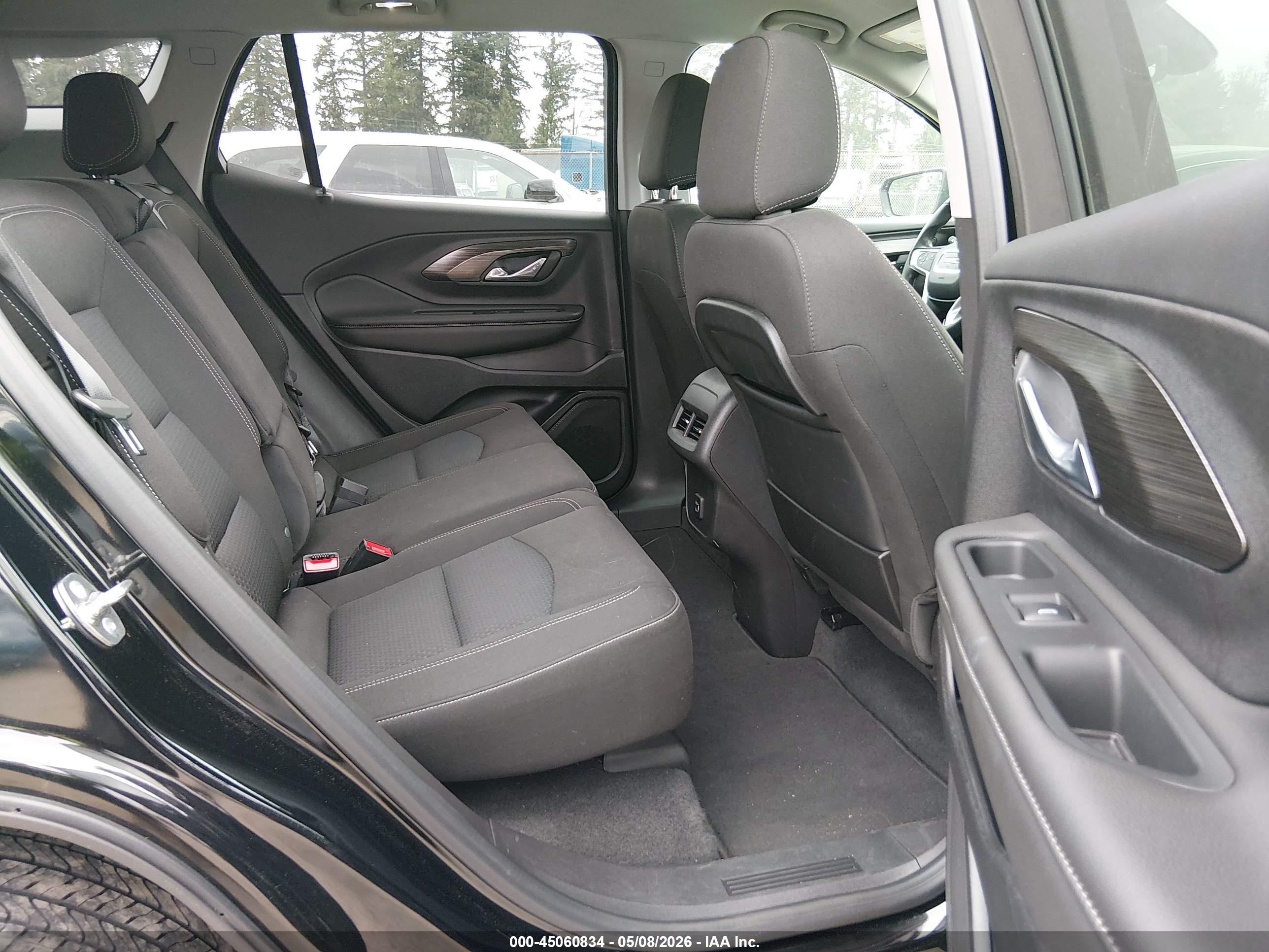 GMC TERRAIN image 8