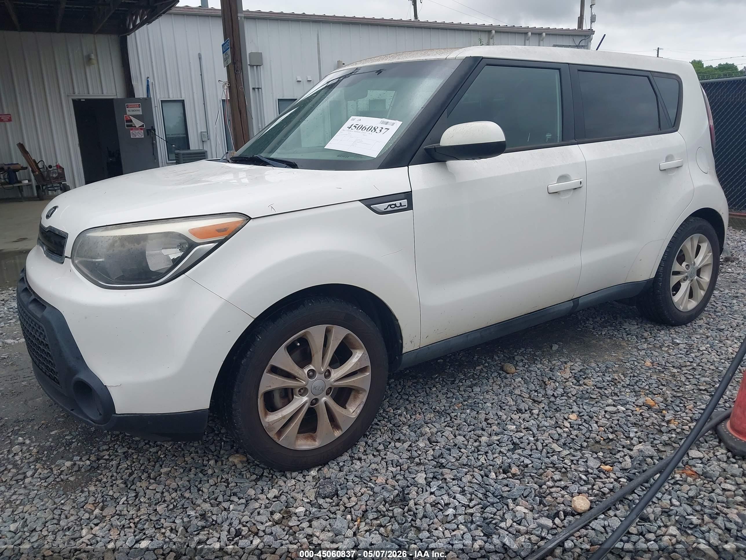 KIA SOUL image 2