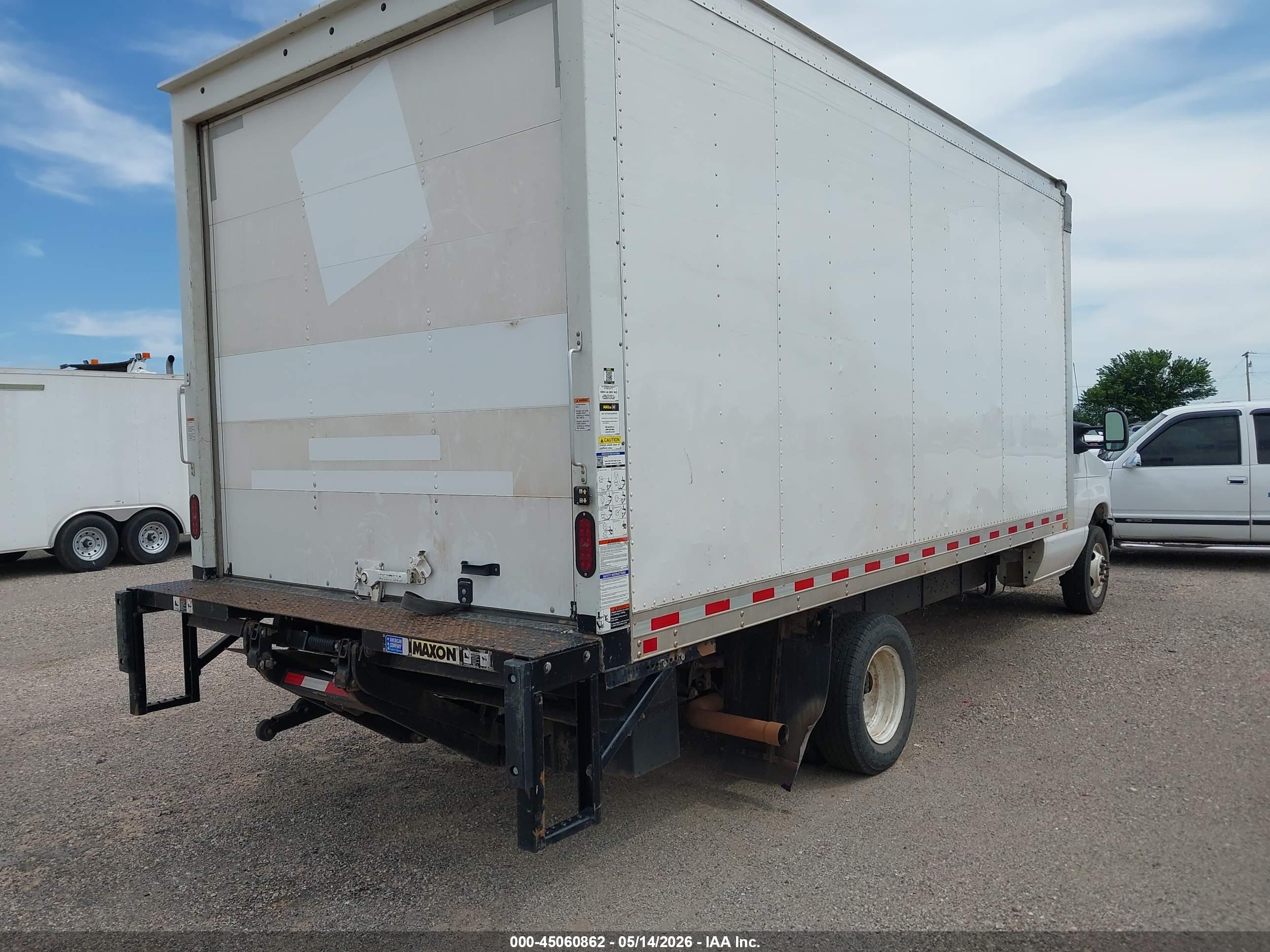FORD E-350 image 4