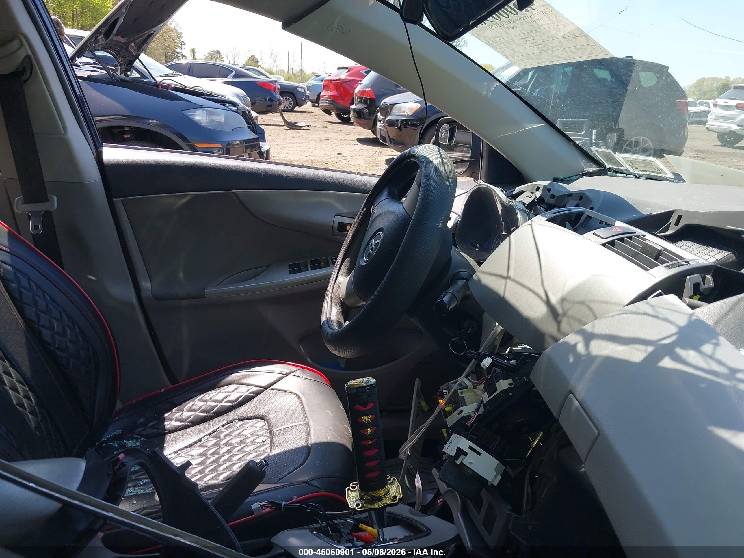 TOYOTA COROLLA image 5