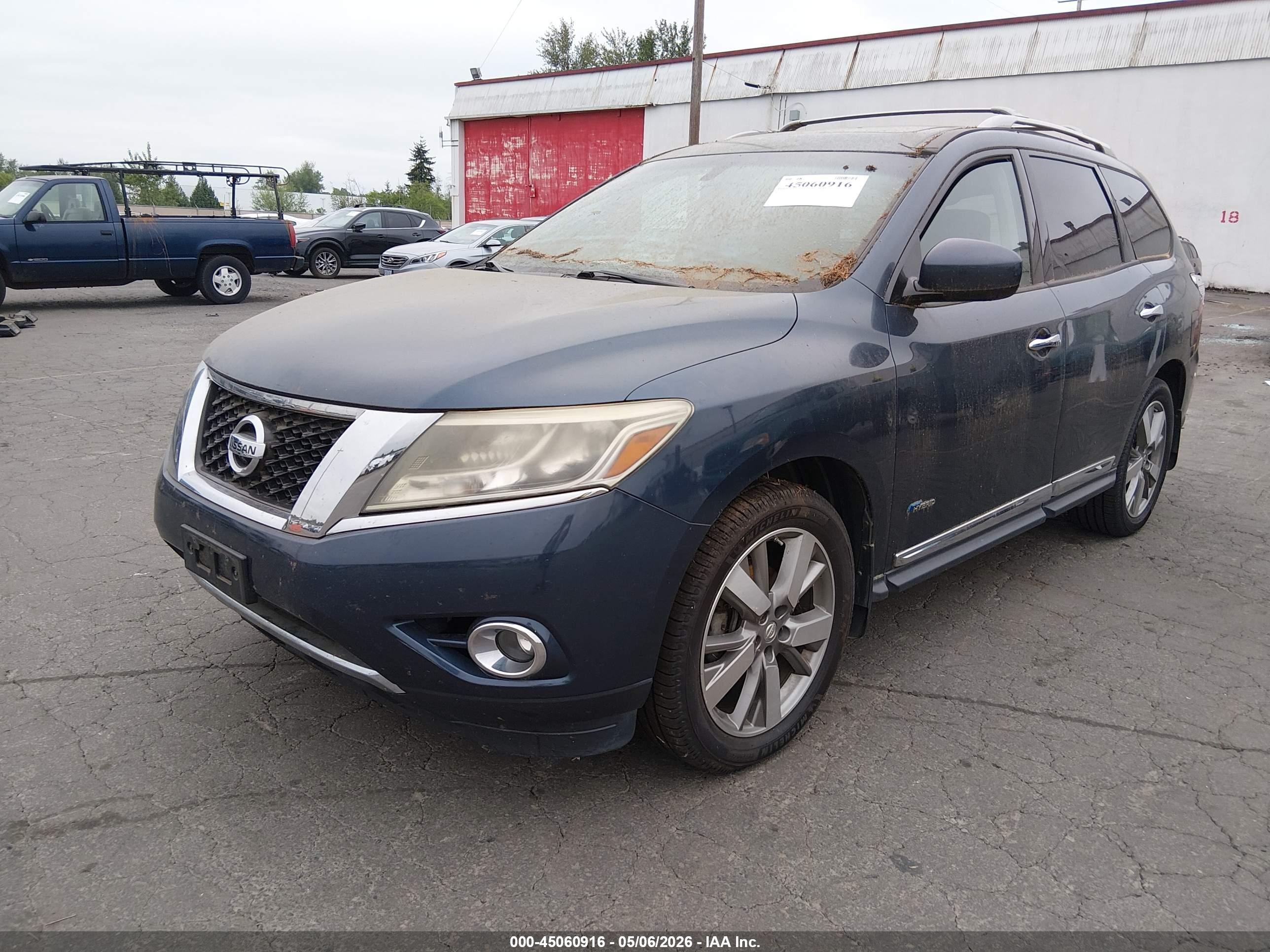 NISSAN PATHFINDER image 2