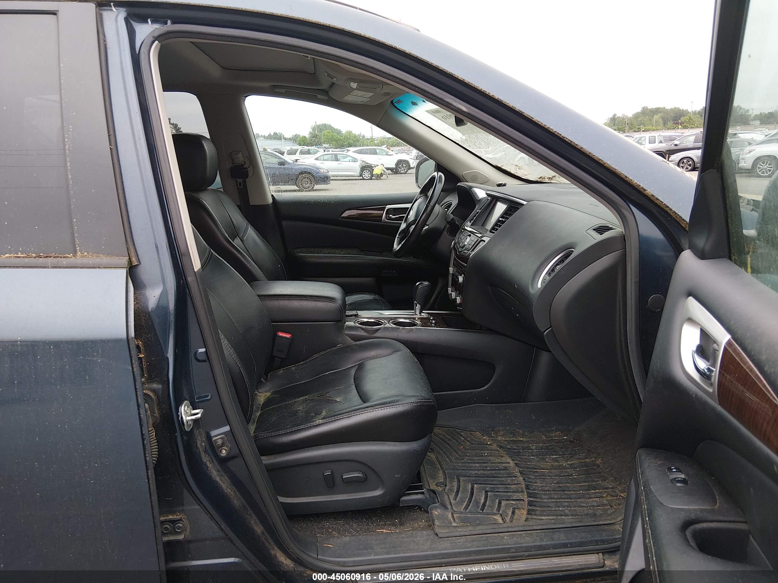 NISSAN PATHFINDER image 5