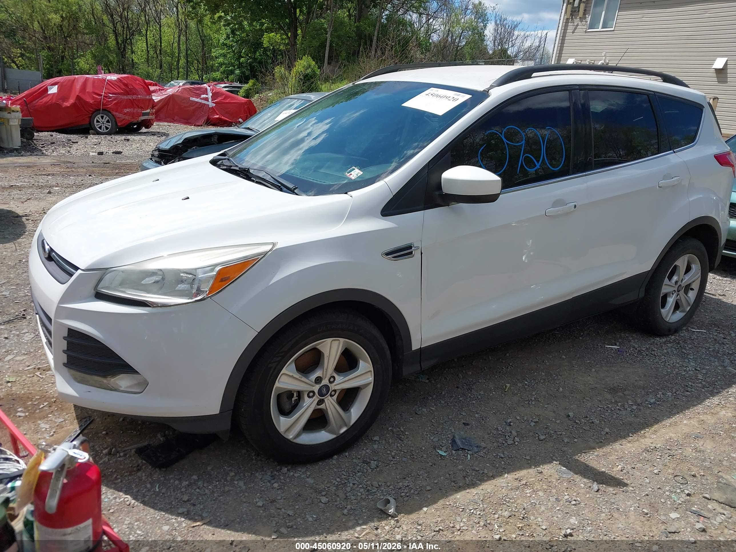 FORD ESCAPE image 2