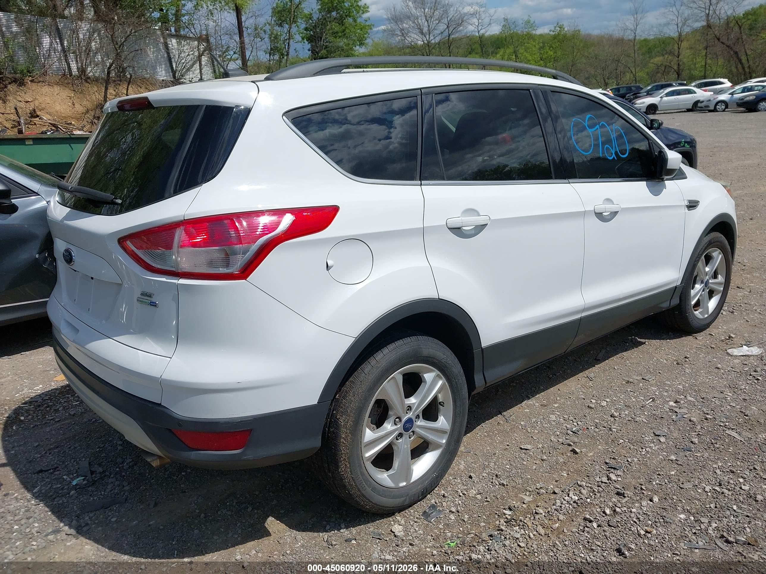 FORD ESCAPE image 4