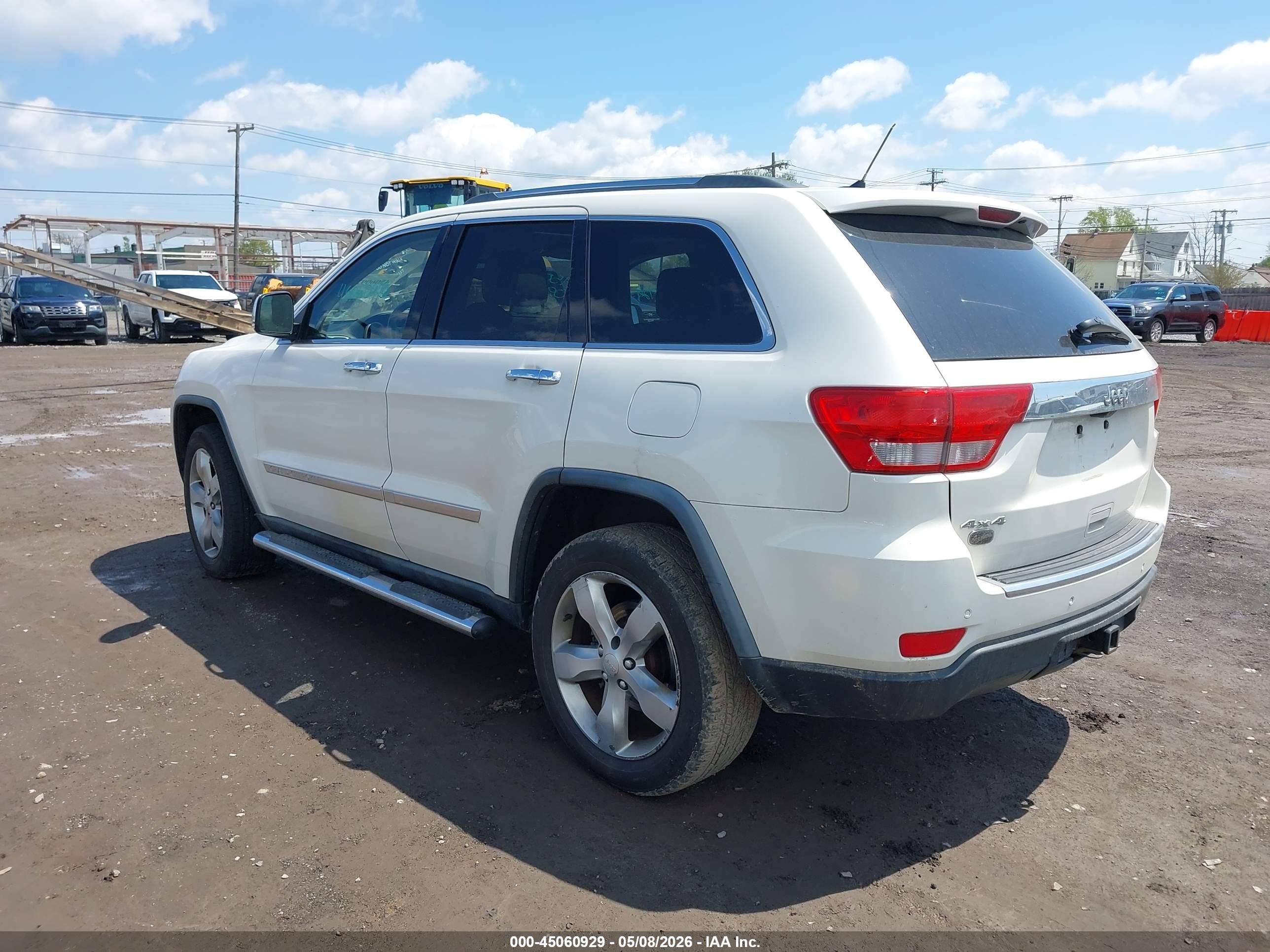 JEEP GRAND image 3
