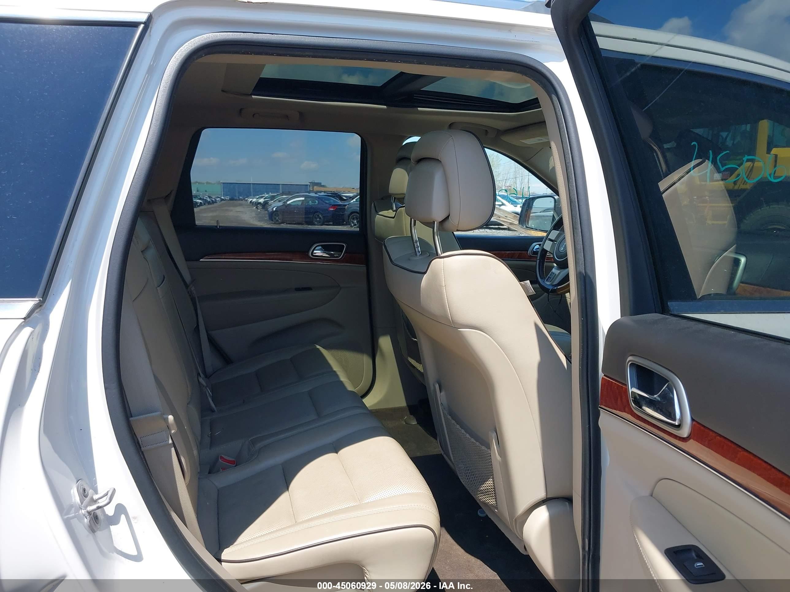 JEEP GRAND image 8