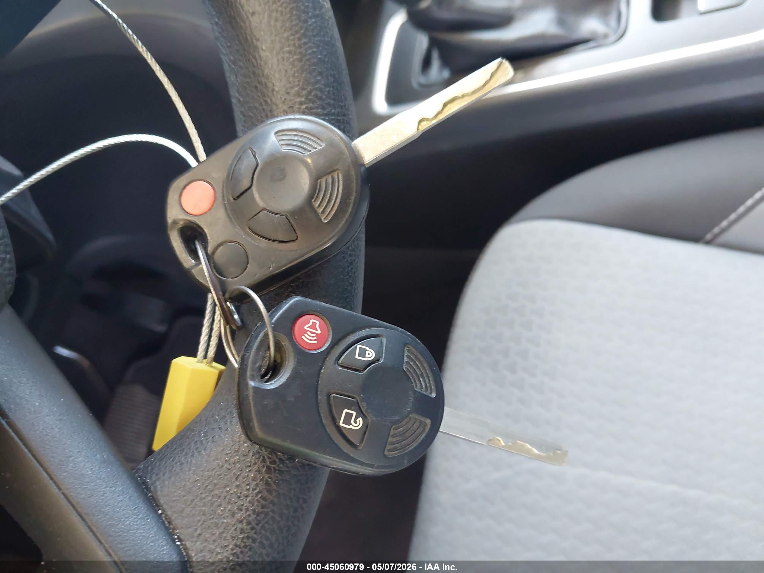 FORD ESCAPE image 11