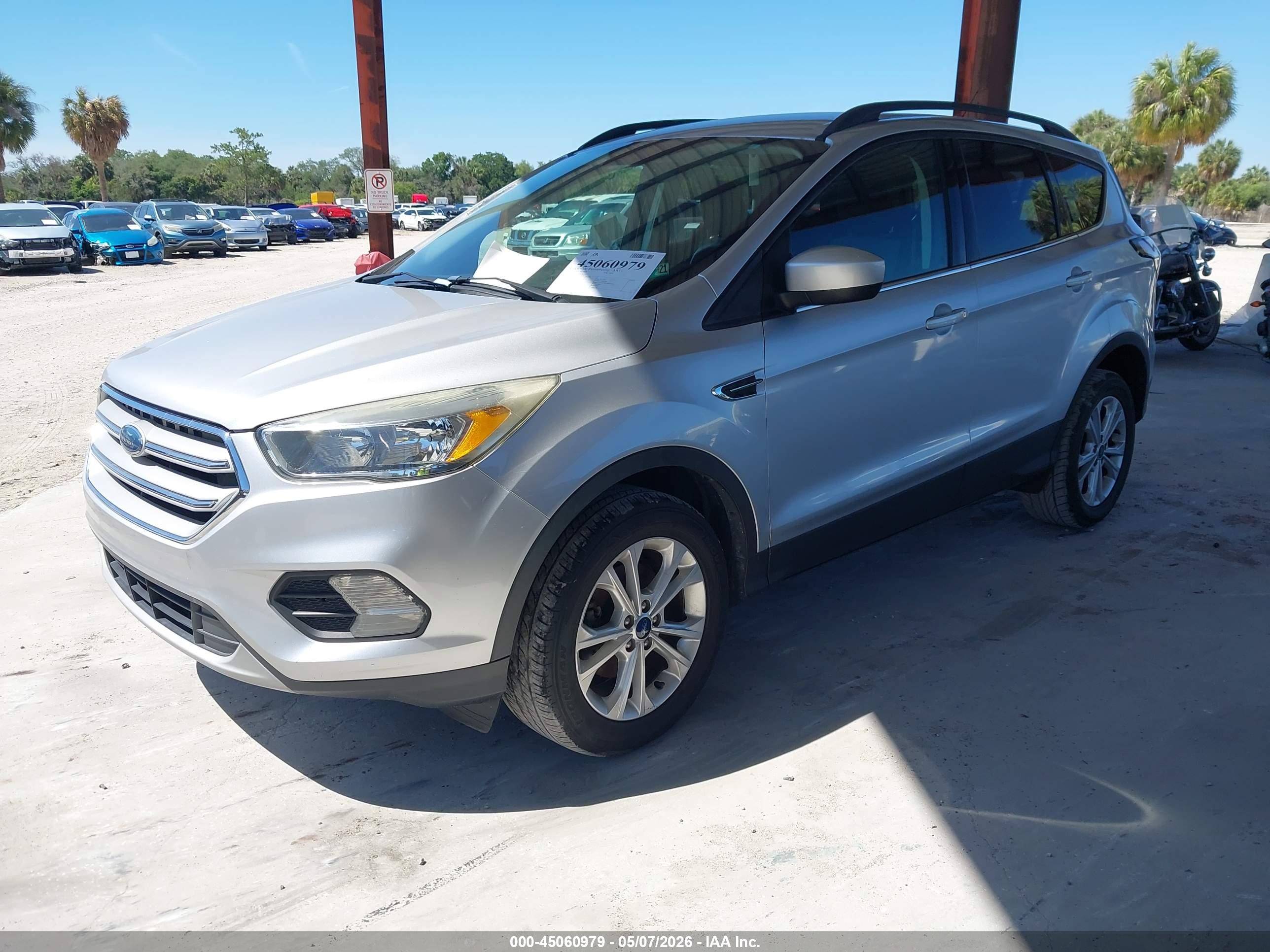 FORD ESCAPE image 2