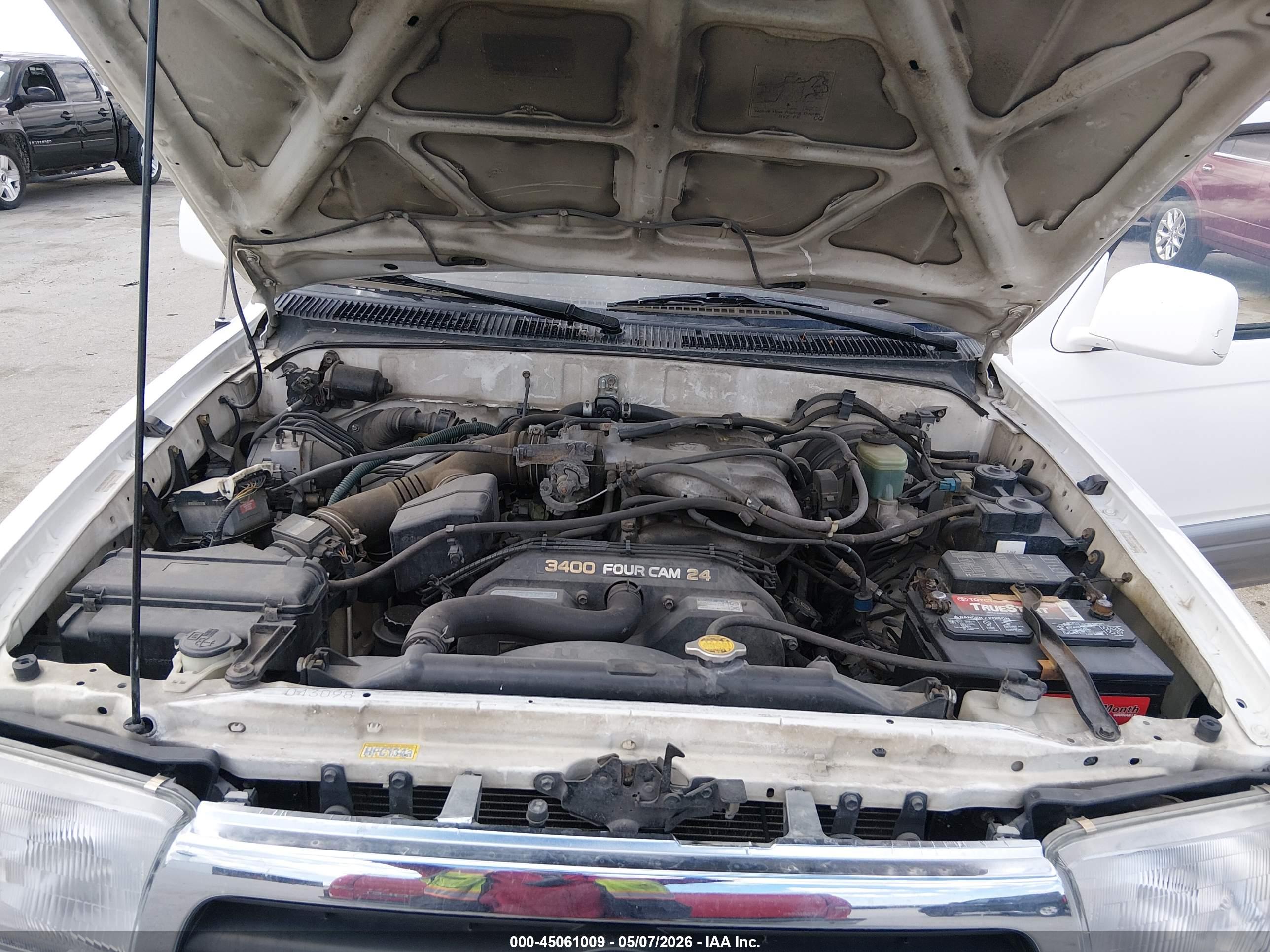 TOYOTA 4RUNNER image 10