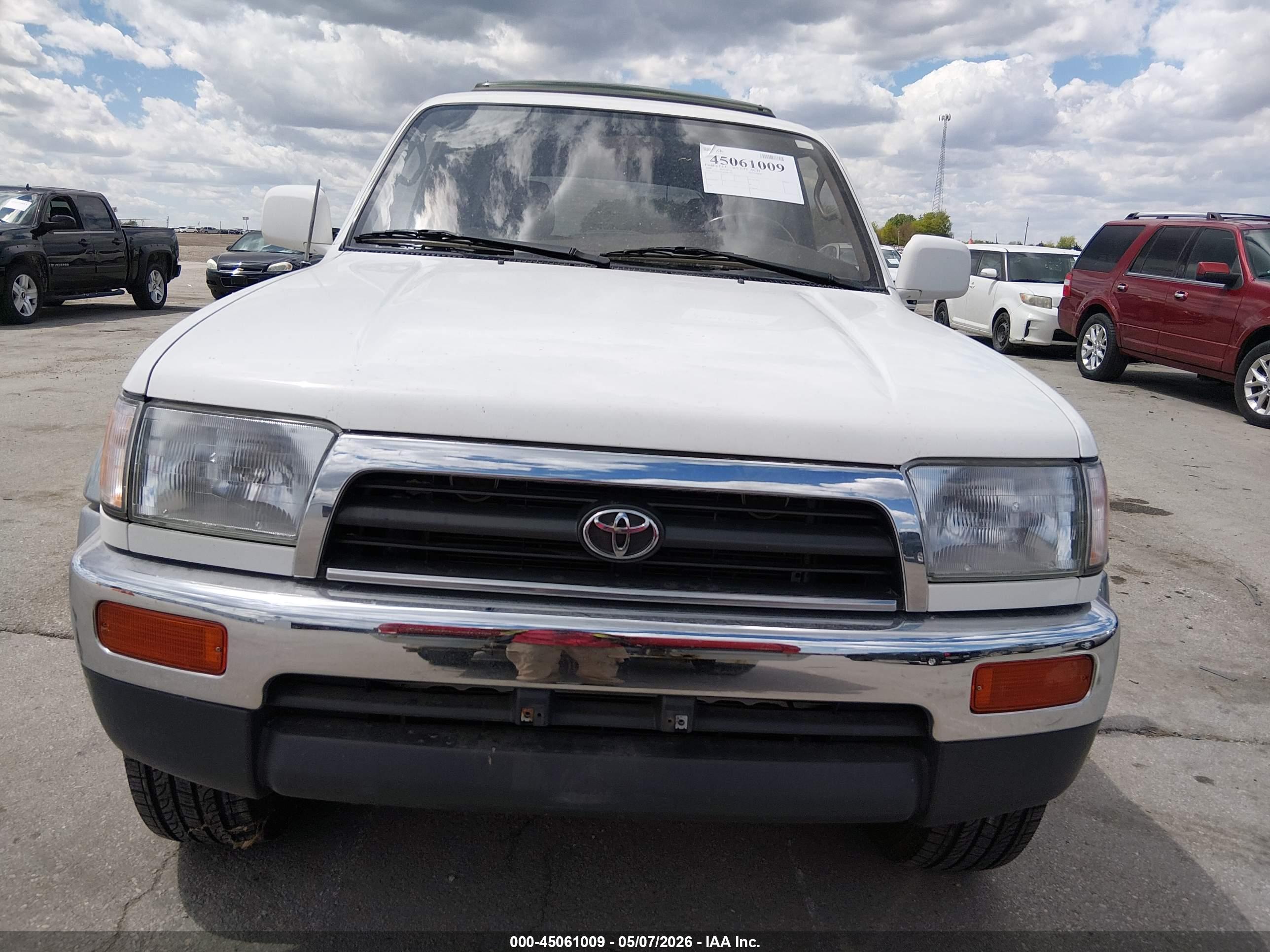 TOYOTA 4RUNNER image 6