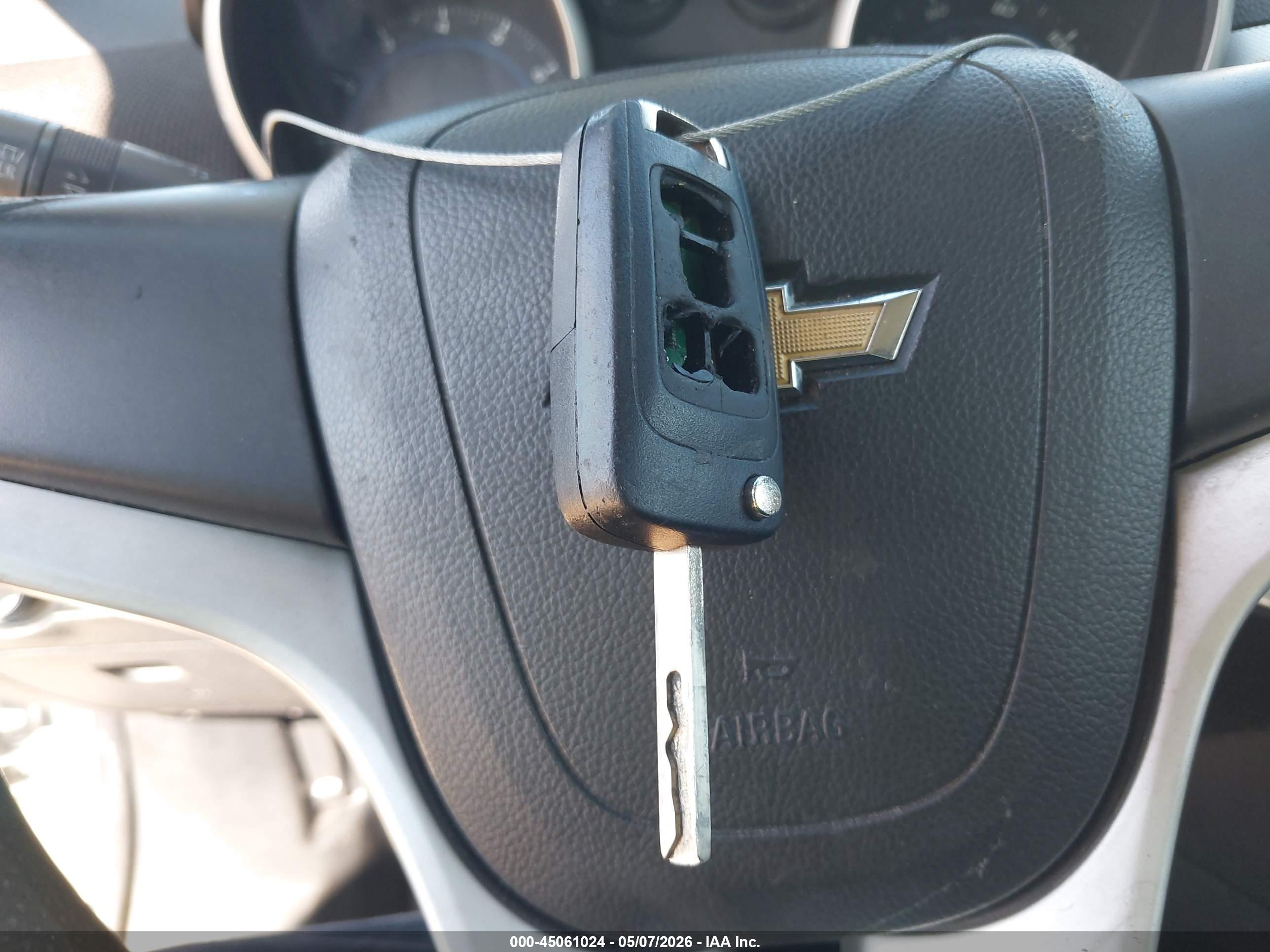 CHEVROLET CRUZE image 11