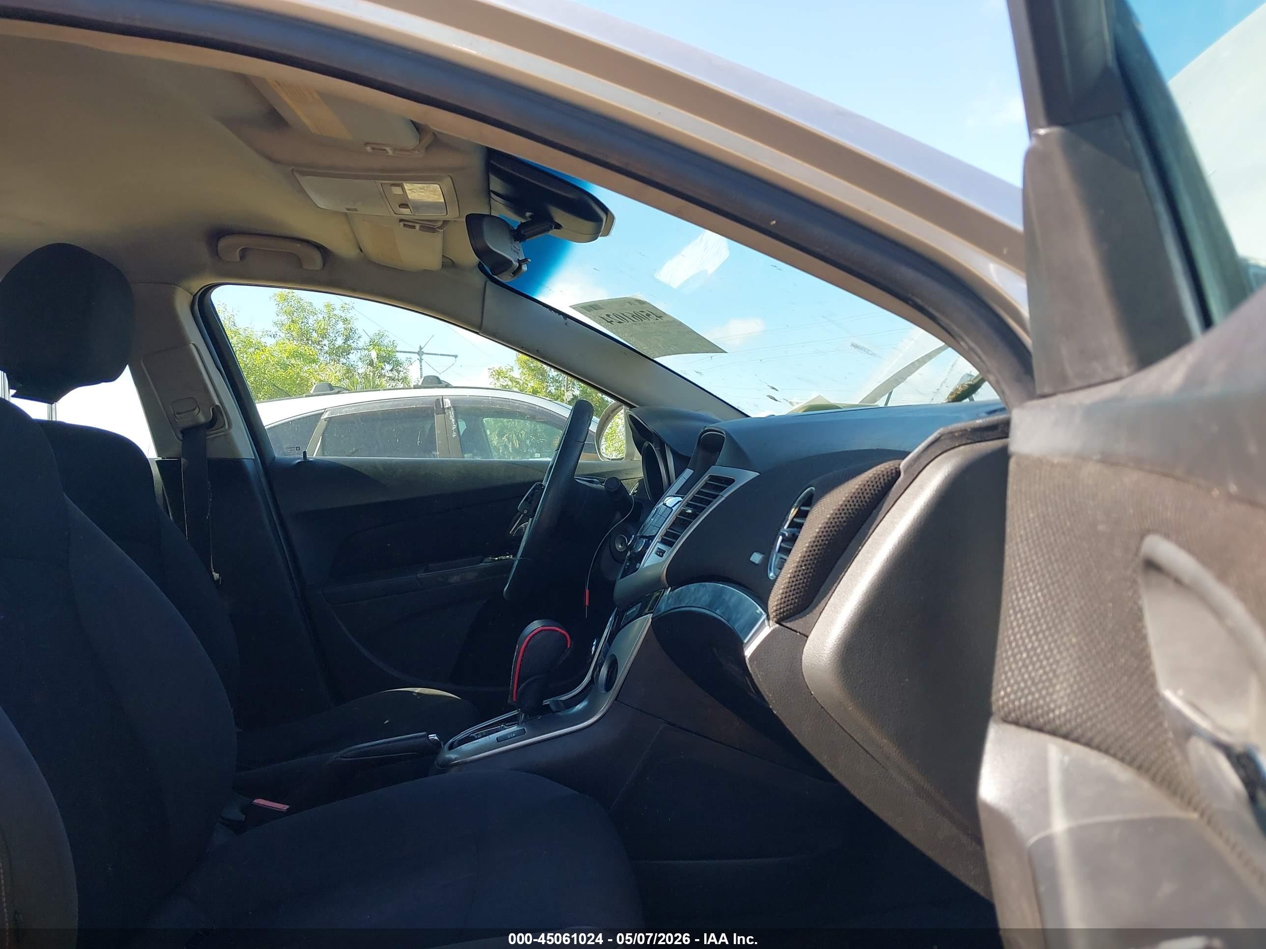 CHEVROLET CRUZE image 5
