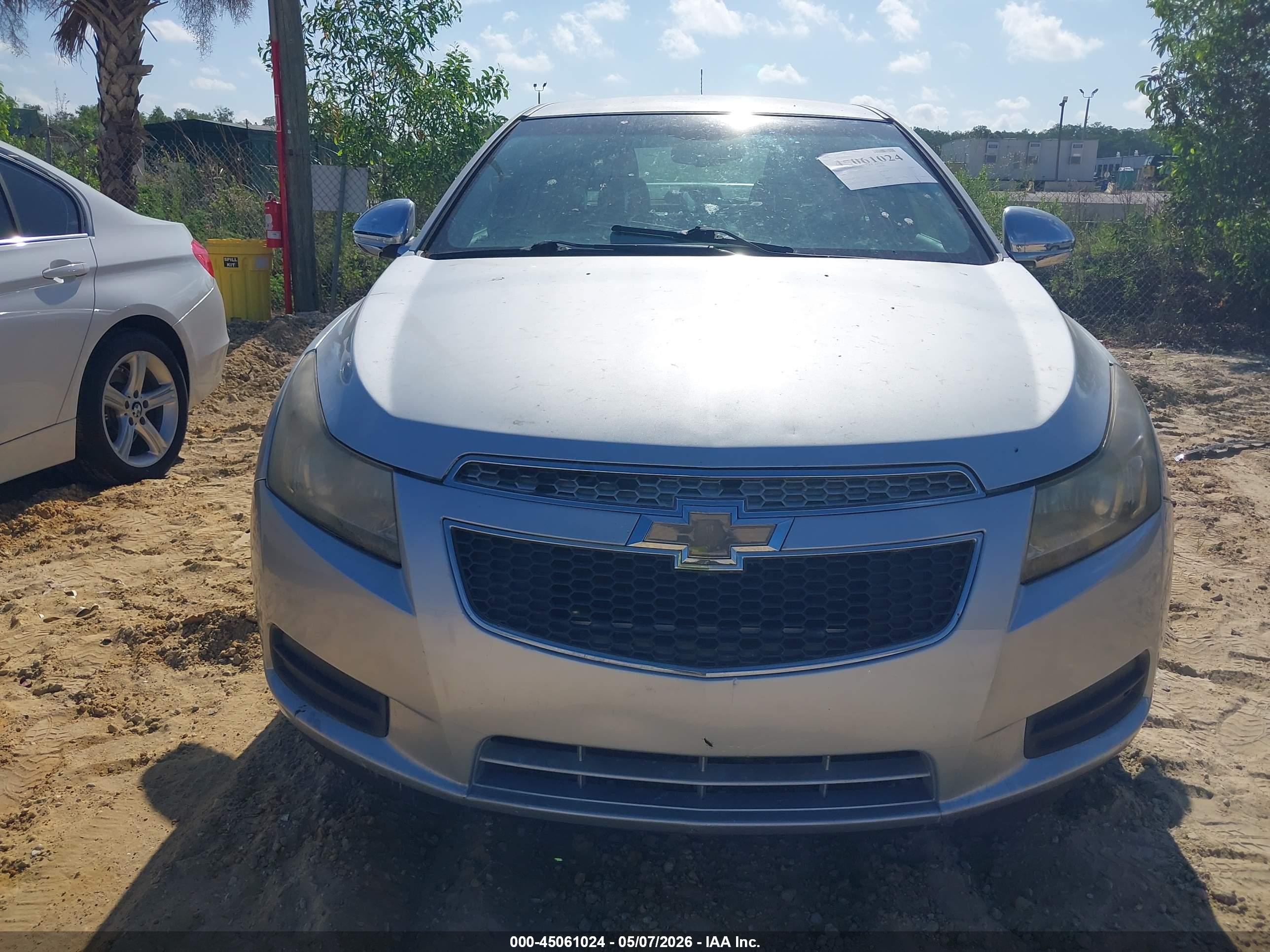 CHEVROLET CRUZE image 6